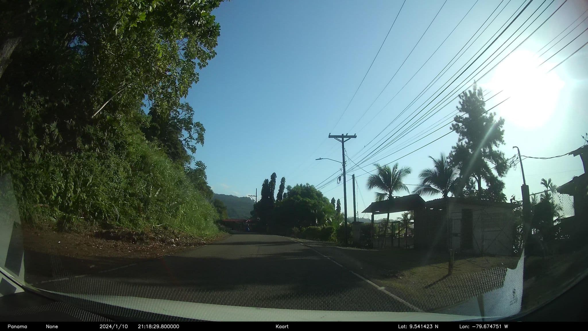 Street view near Cocoplum Eco Lodge, Portobelo — © kaart_2 (CC BY-SA · Mapillary)