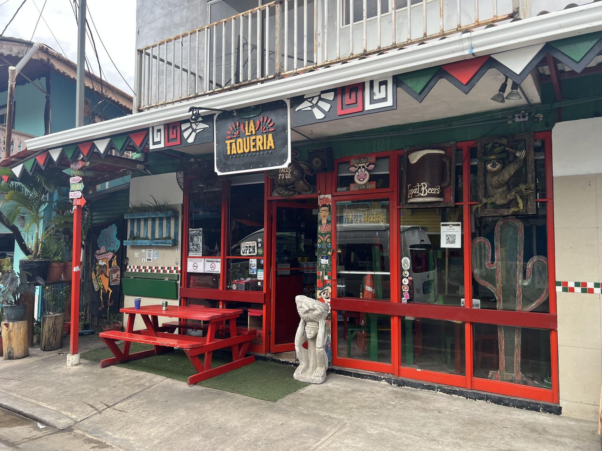 Street view near Hotelito del Mar, Bocas del Toro — © achimbode (CC BY-SA · Mapillary)
