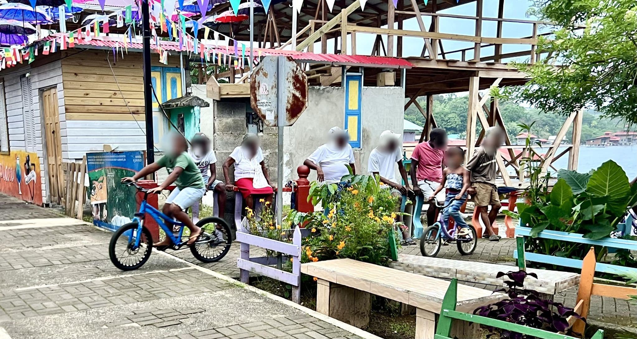 Street view near TioToms Guesthouse, Bocas del Toro — © achimbode (CC BY-SA · Mapillary)
