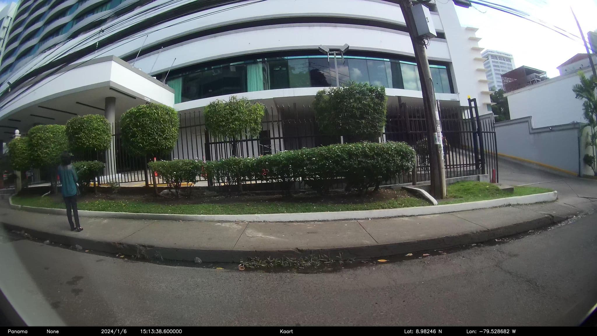 Street view near Crowne Plaza, Panama City — © kaart_2 (CC BY-SA · Mapillary)