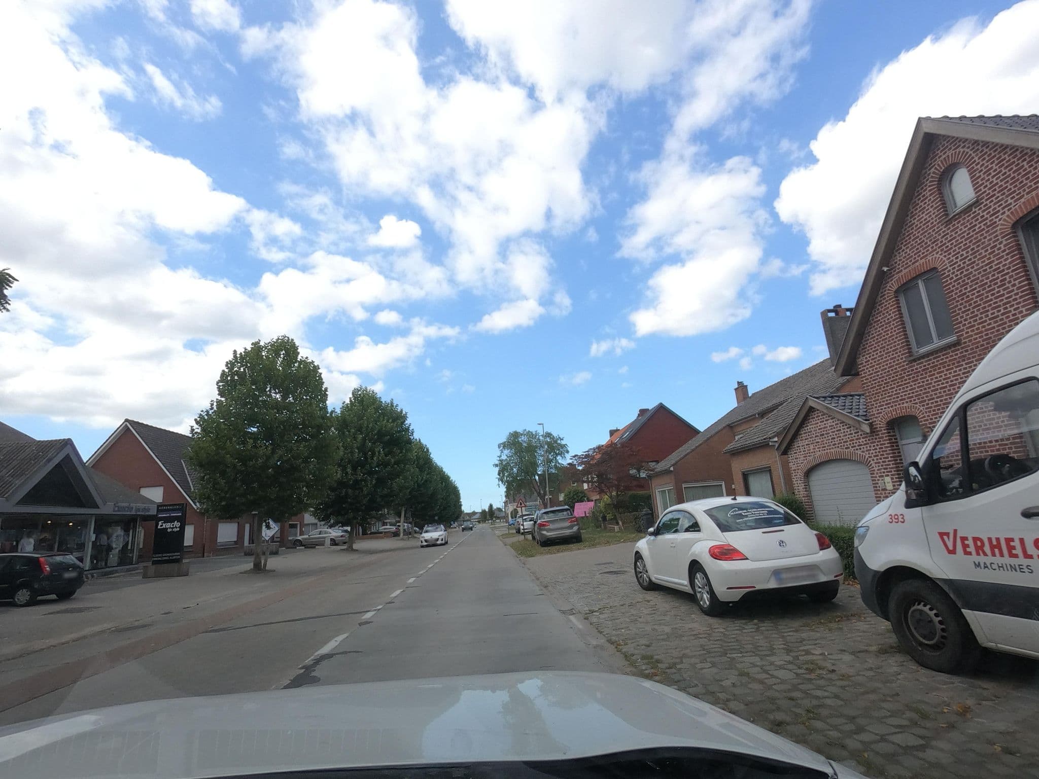 Street view near Bed and Breakfast Chocla-dort, Koekelare — © filipc (CC BY-SA · Mapillary)