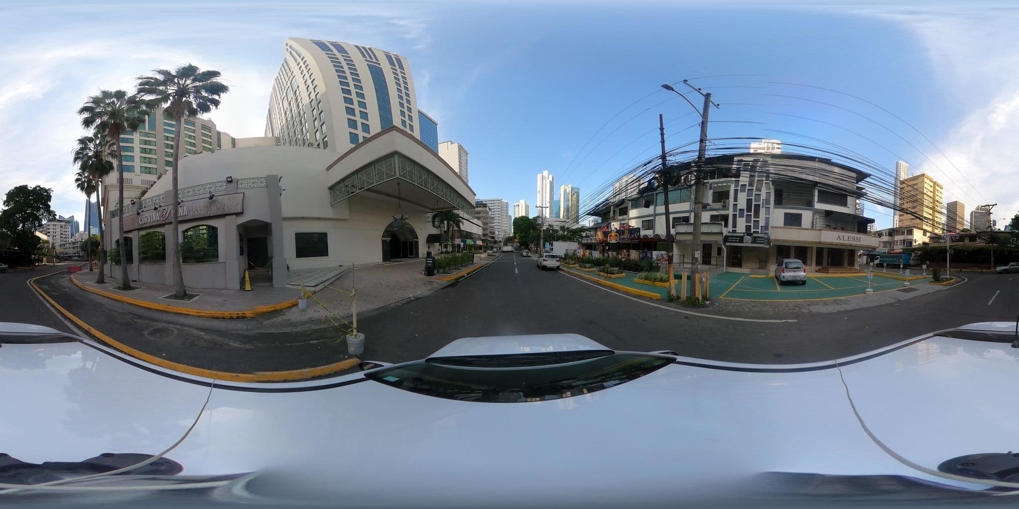 Street view near San Roque Hotel, Panama City — © kaart_1 (CC BY-SA · Mapillary)
