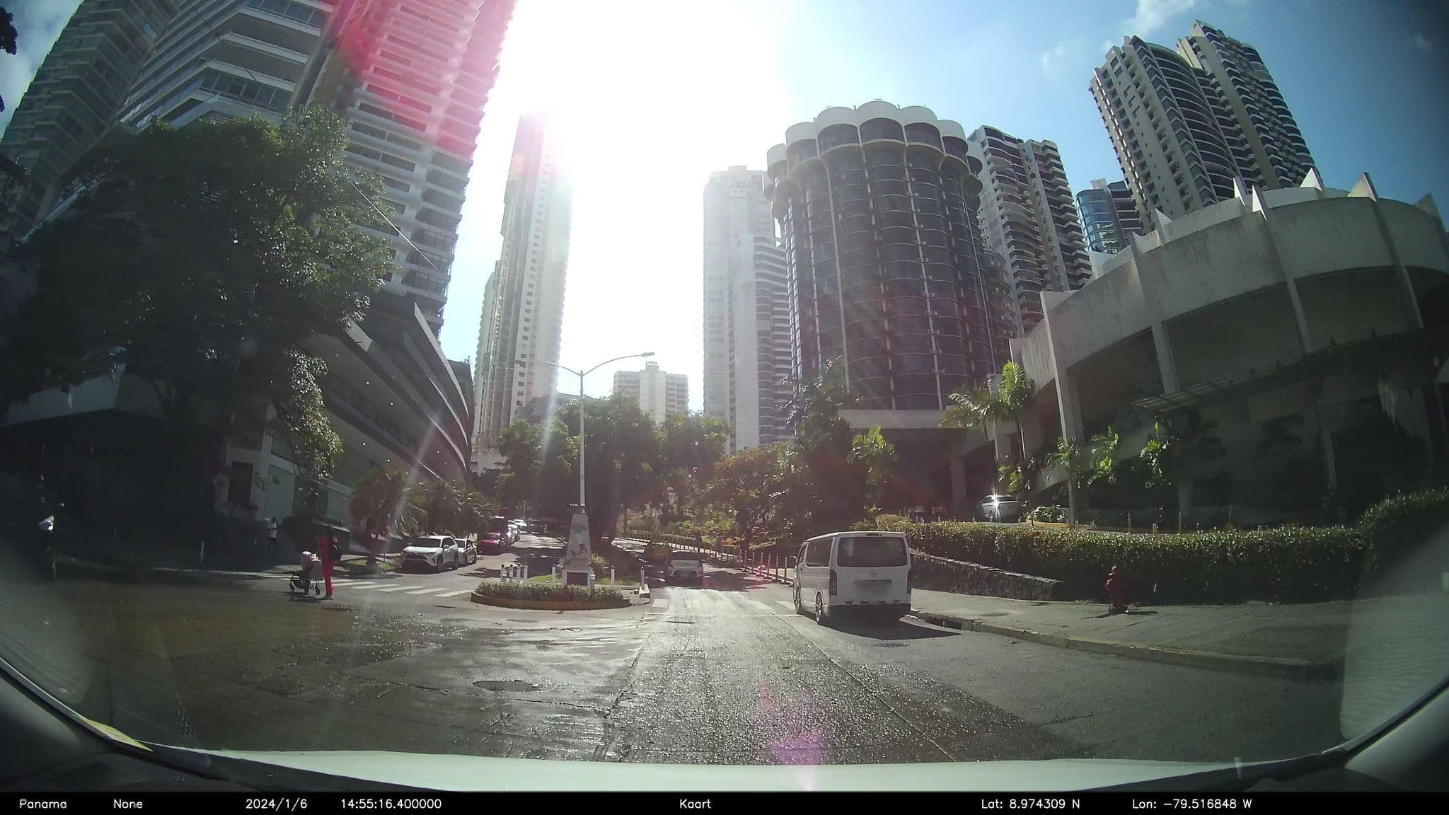 Street view near The Landmark, Panama City — © kaart_2 (CC BY-SA · Mapillary)