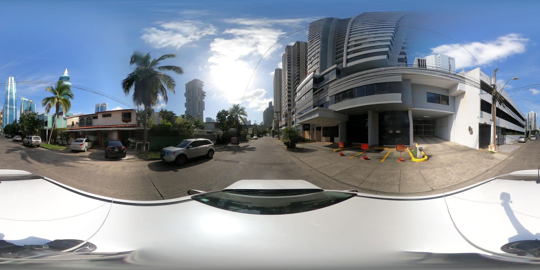 Street view near CulturaHumana Guesthouse, Panama City — © kaart_1 (CC BY-SA · Mapillary)