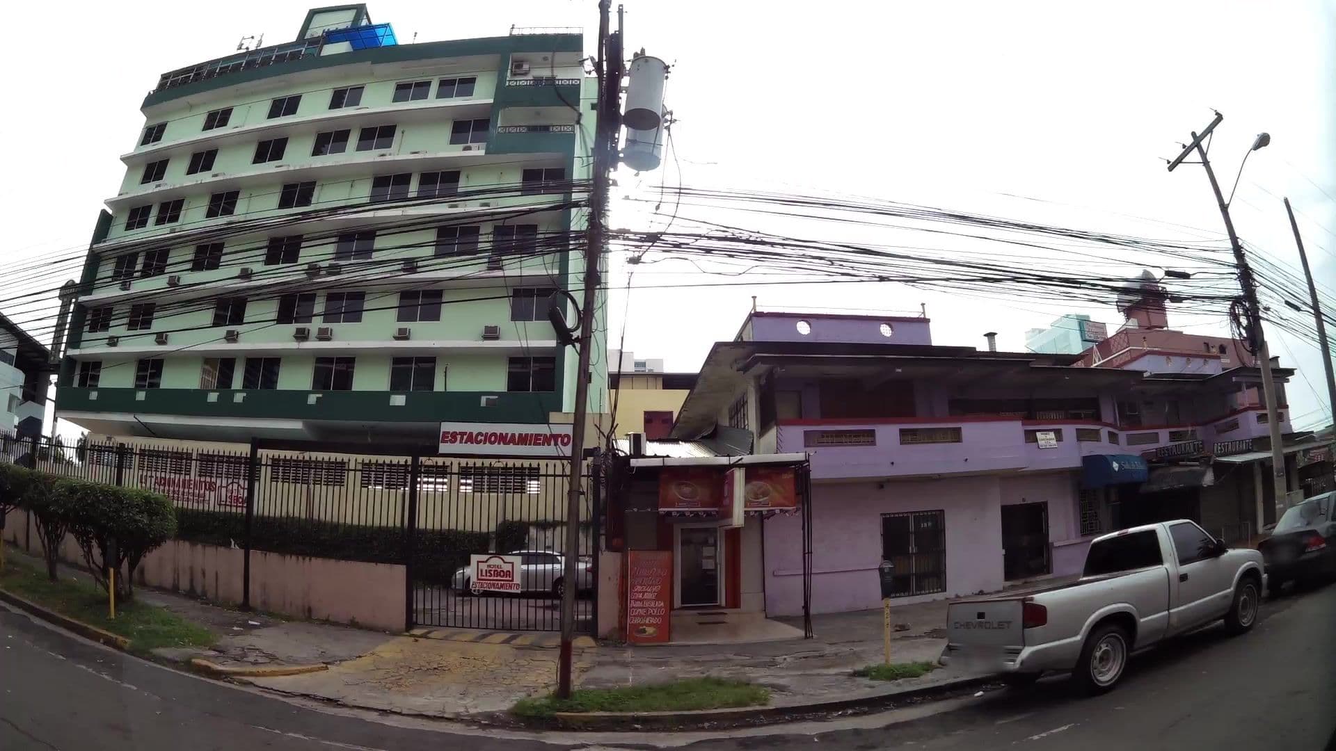 Street view near Hotel Bahia Suites, Curundú — © kaartcam (CC BY-SA · Mapillary)