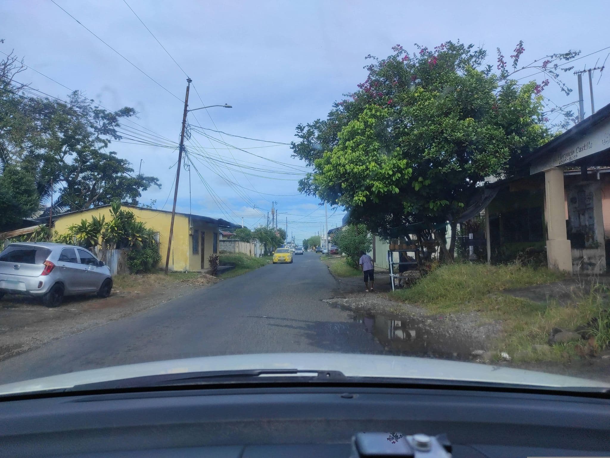Street view near Hostal Chambres en ville, David — © alvarado2510 (CC BY-SA · Mapillary)