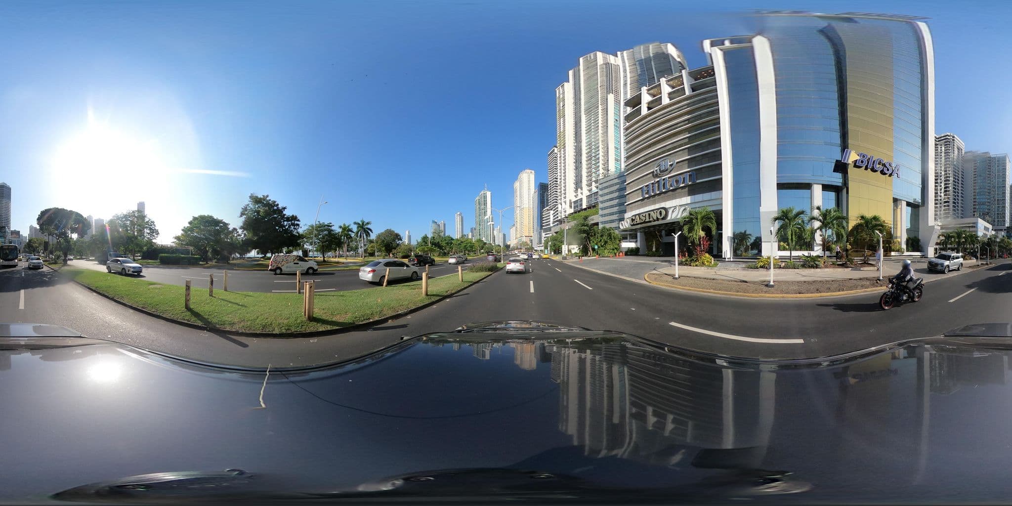Street view near Hilton, Panama City — © kaart_2 (CC BY-SA · Mapillary)