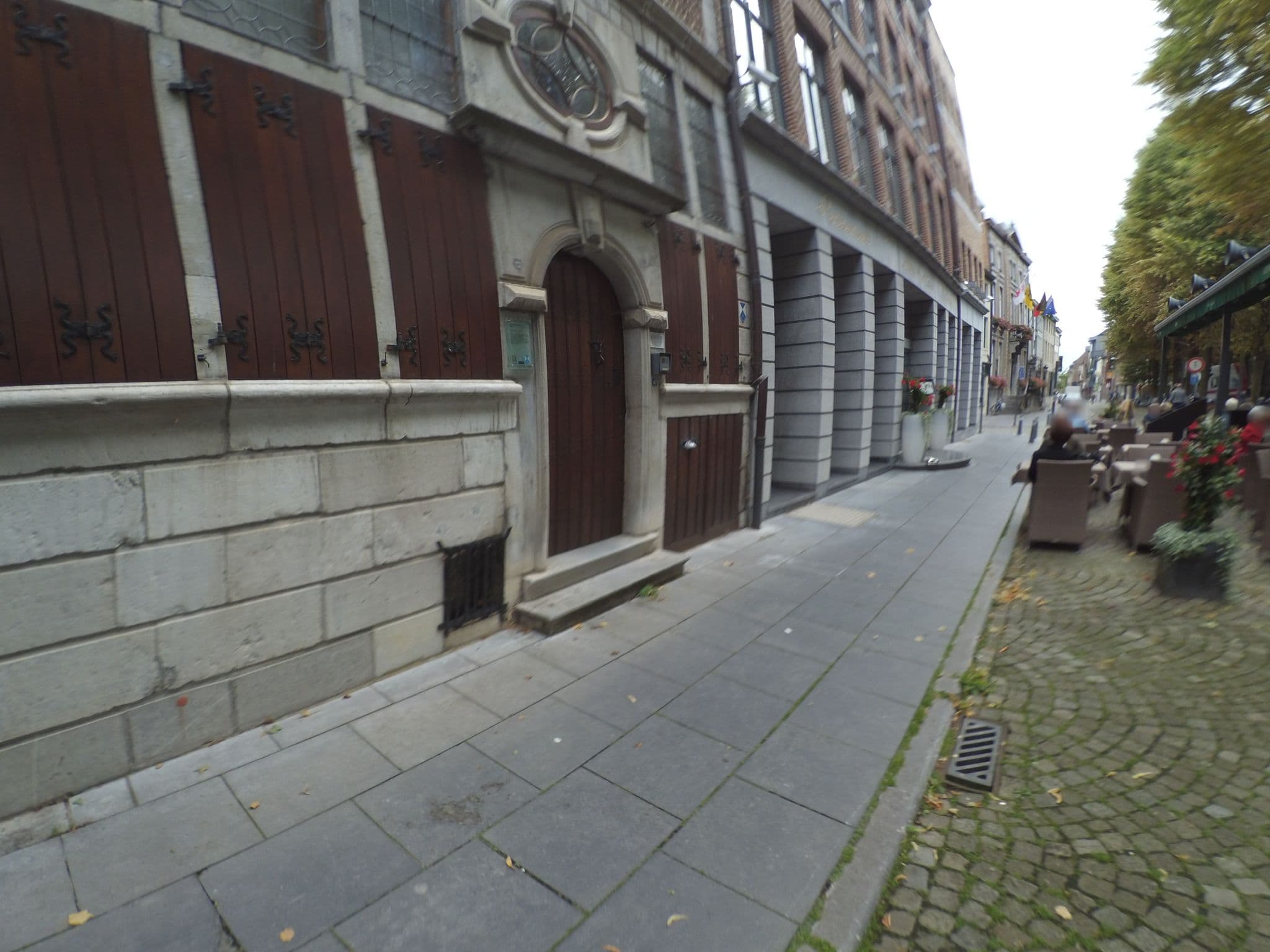 Street view near Van Eyck, Maaseik — © peewee32 (CC BY-SA · Mapillary)