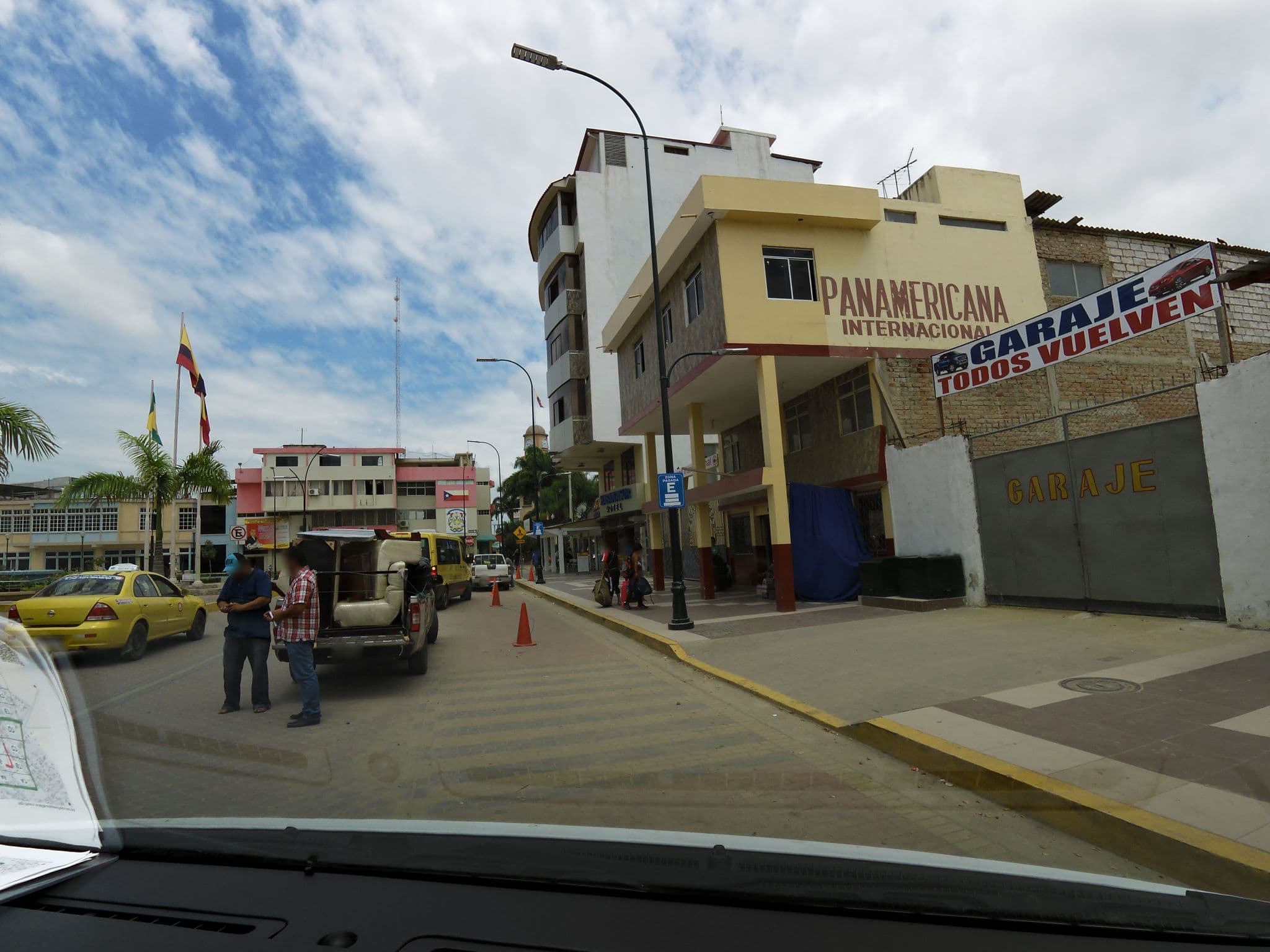 Street view near Hotel-restaurant La Habana Sur, Aguas Verdes — © drishtie (CC BY-SA · Mapillary)