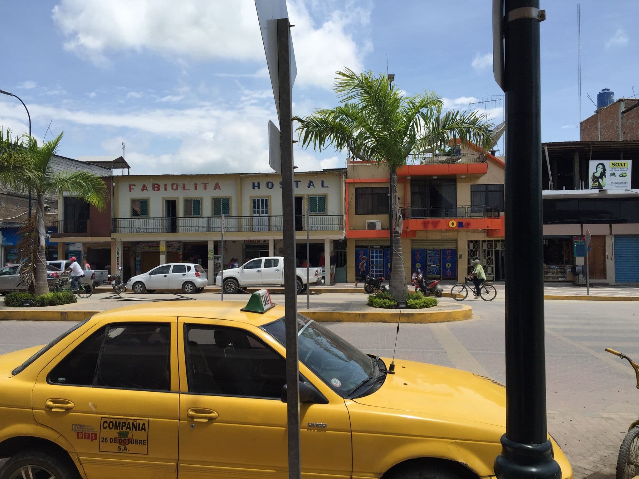 Street view near Hotel Huaquillas, Aguas Verdes — © marionbarry (CC BY-SA · Mapillary)