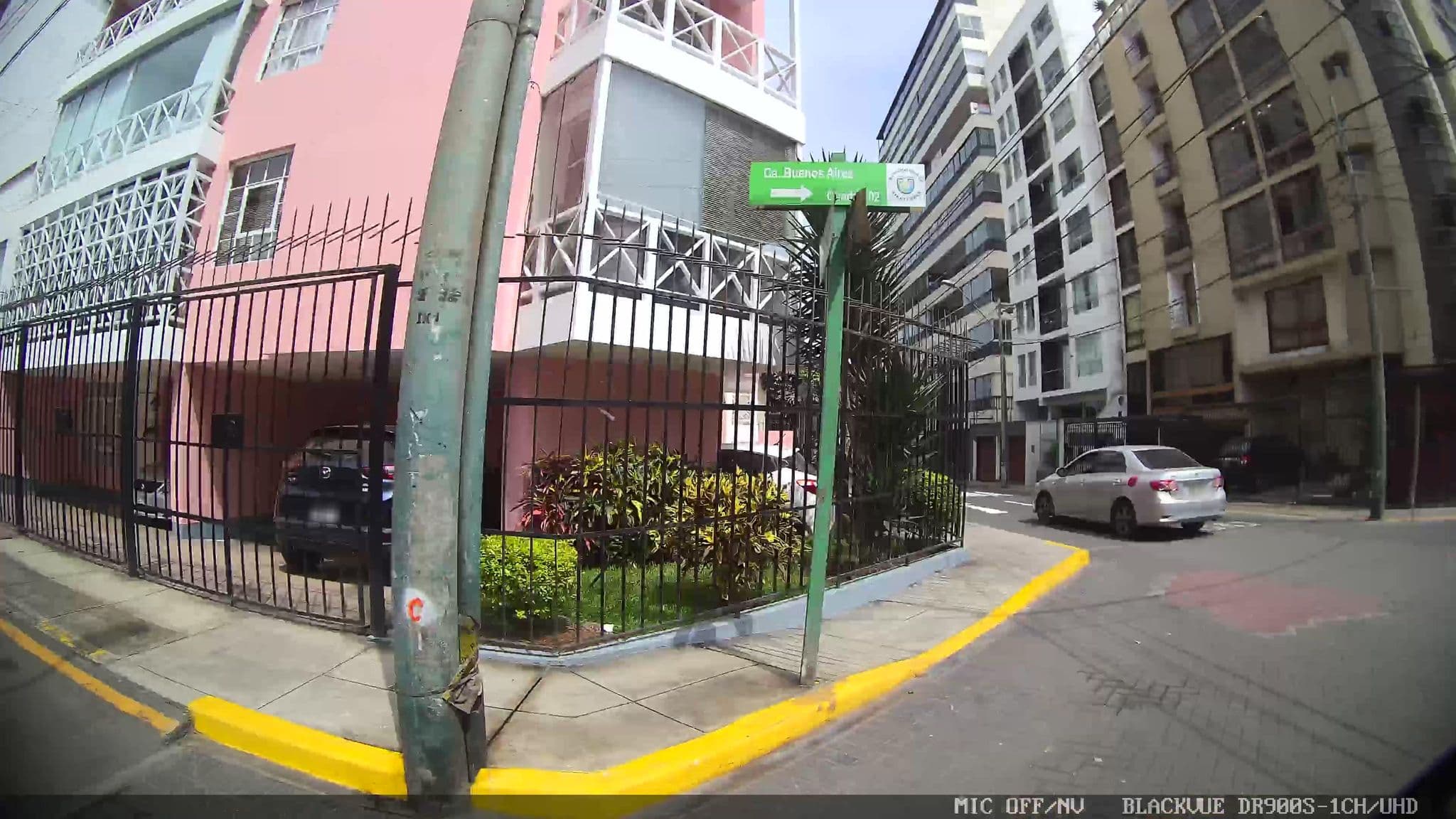 Street view near Hostal Porta, Miraflores
