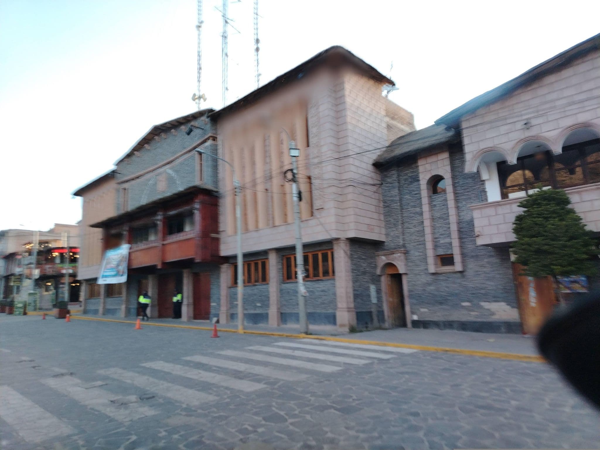 Street view near La Pascana, Chivay — © J_M_M (CC BY-SA · Mapillary)