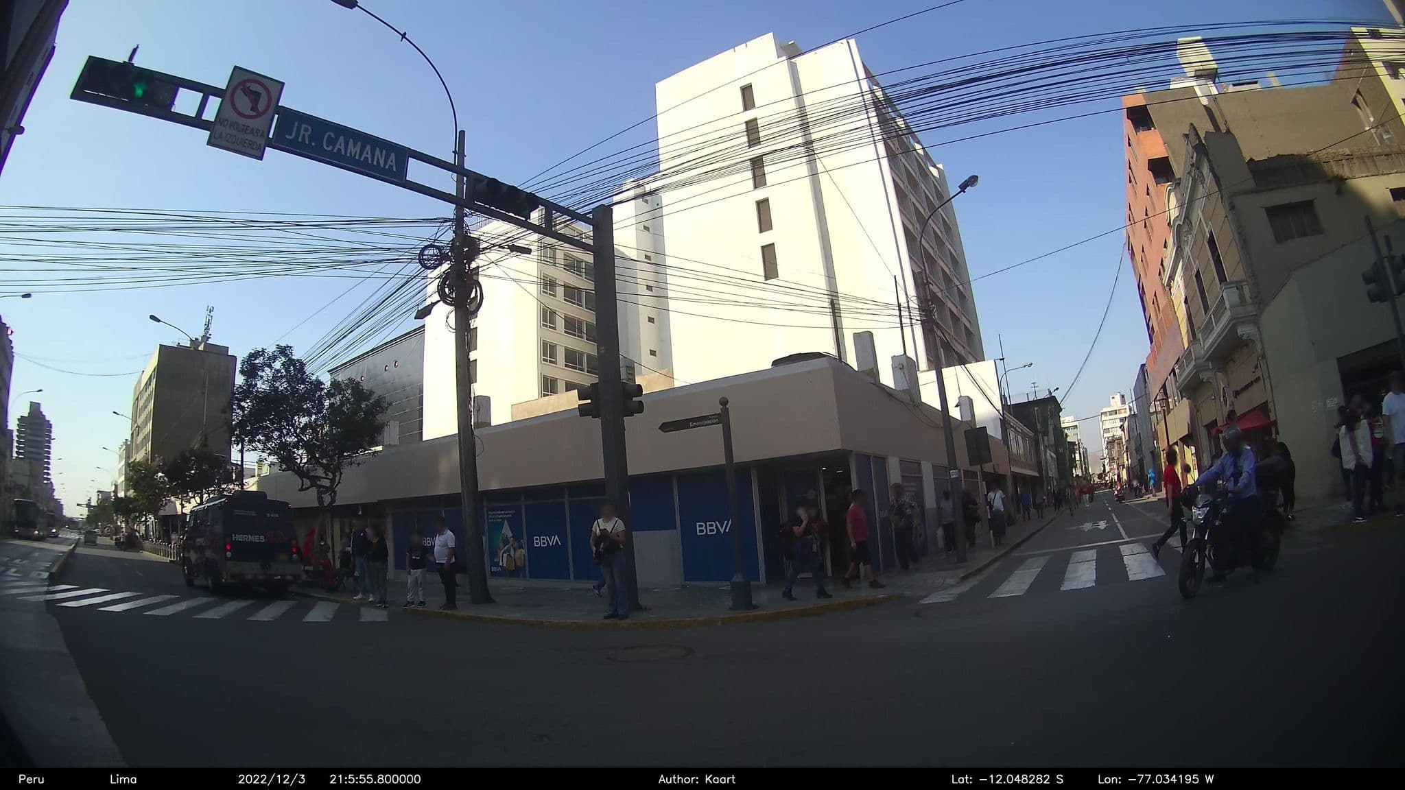 Street view near Hotel Kamaná, Lima — © kaart_2 (CC BY-SA · Mapillary)