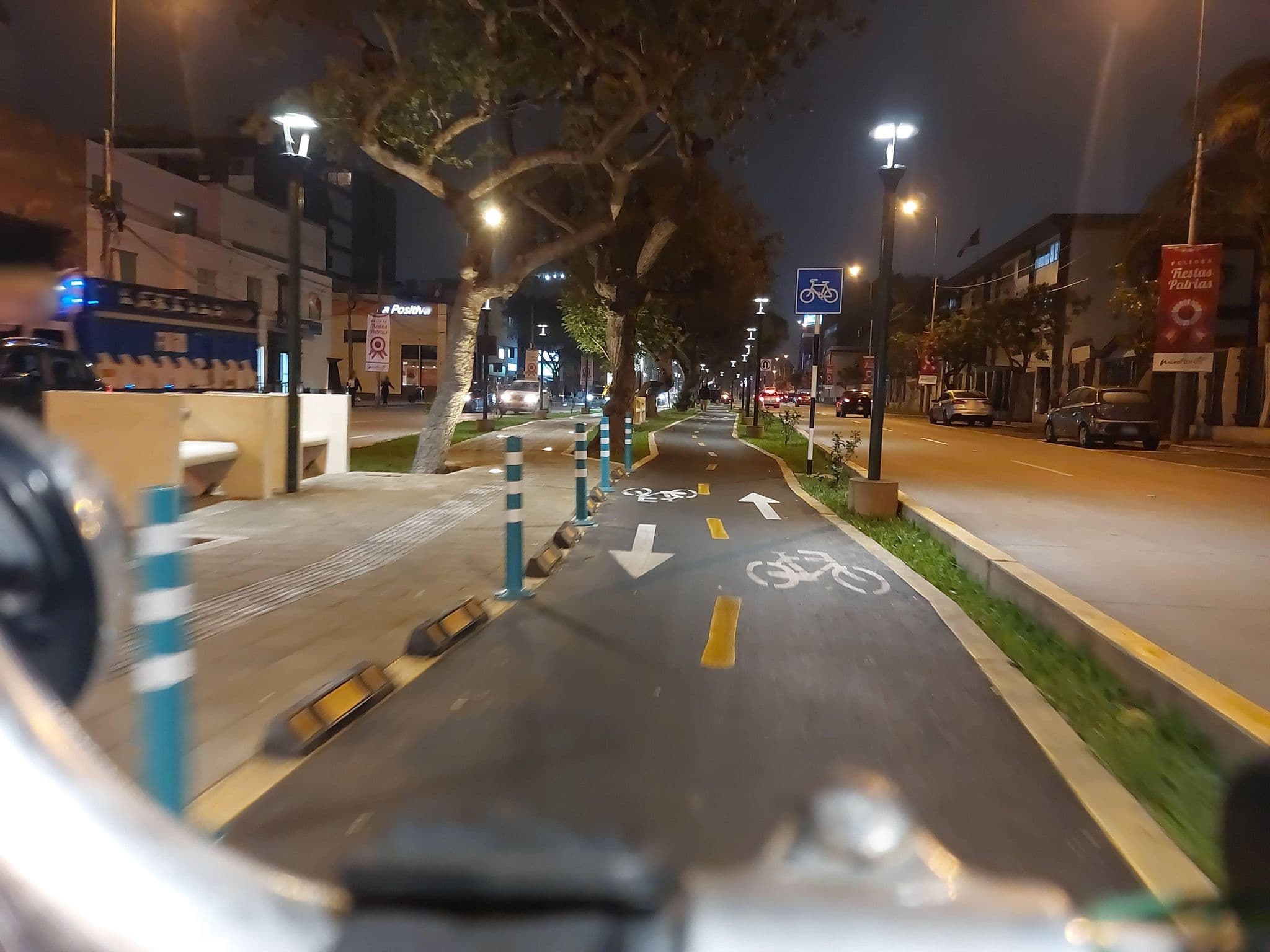 Street view near Miraflores House, Miraflores