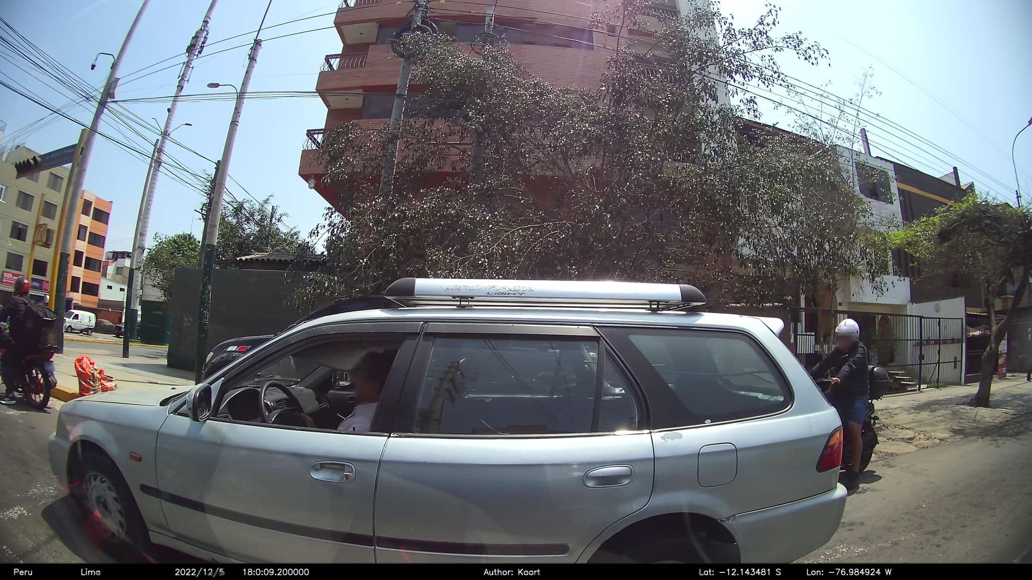 Street view near Hotel Caminos del Inca Inn, Santiago de Surco — © kaart5 (CC BY-SA · Mapillary)