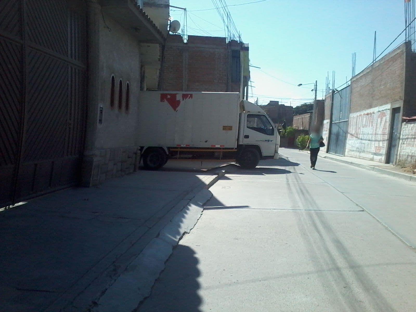 Street view near Hotel Cactus, Ayacucho — © dannykath (CC BY-SA · Mapillary)