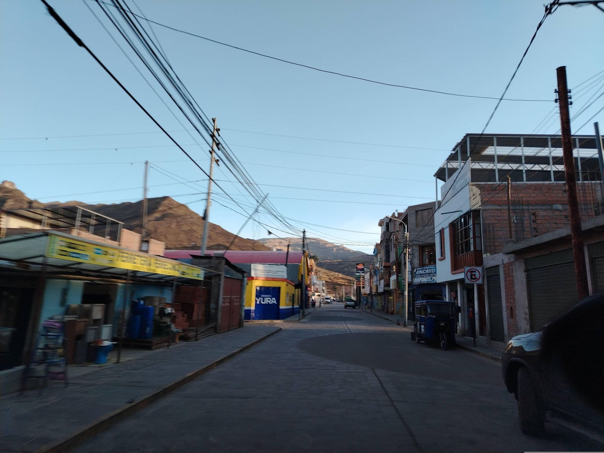 Street view near Imperial Hostel, Chivay — © J_M_M (CC BY-SA · Mapillary)