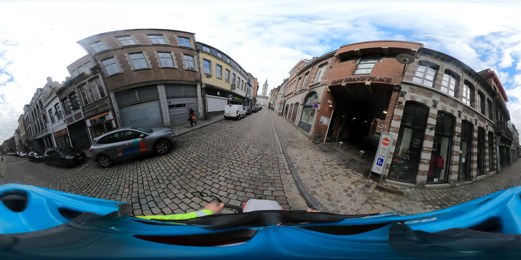 Street view near Infotel, Mons — © padididejurbise (CC BY-SA · Mapillary)