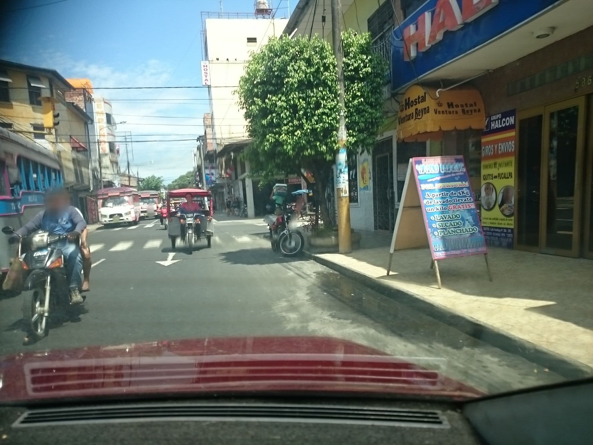Street view near Hostal Ventura Reyna, Iquitos — © sguinetti (CC BY-SA · Mapillary)