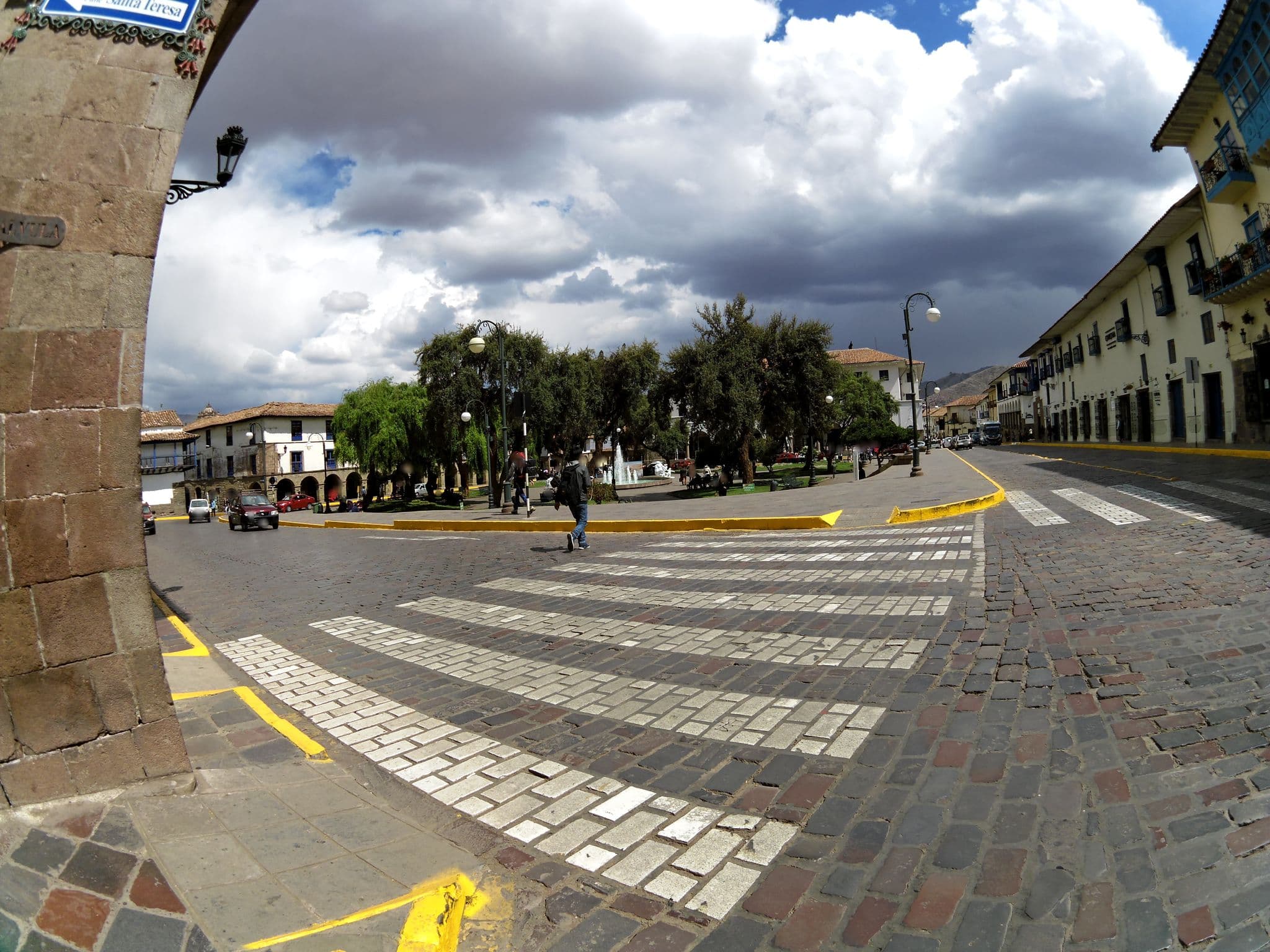 Street view near Hacienda Cusco Plaza, Santiago