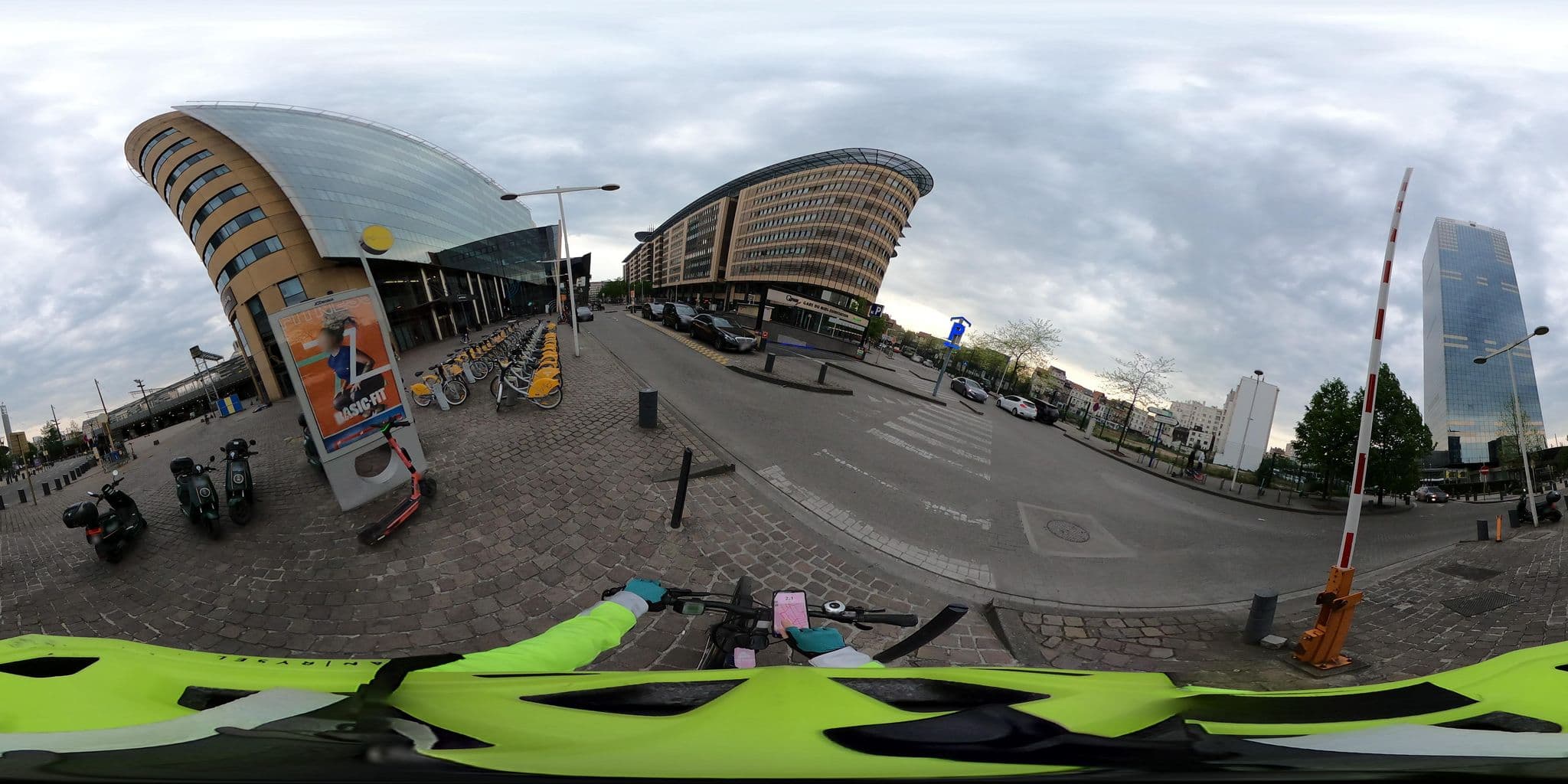 Street view near Pullman Brussels Centre Midi, Saint-Gilles — © Stefdegreef (CC BY-SA · Mapillary)
