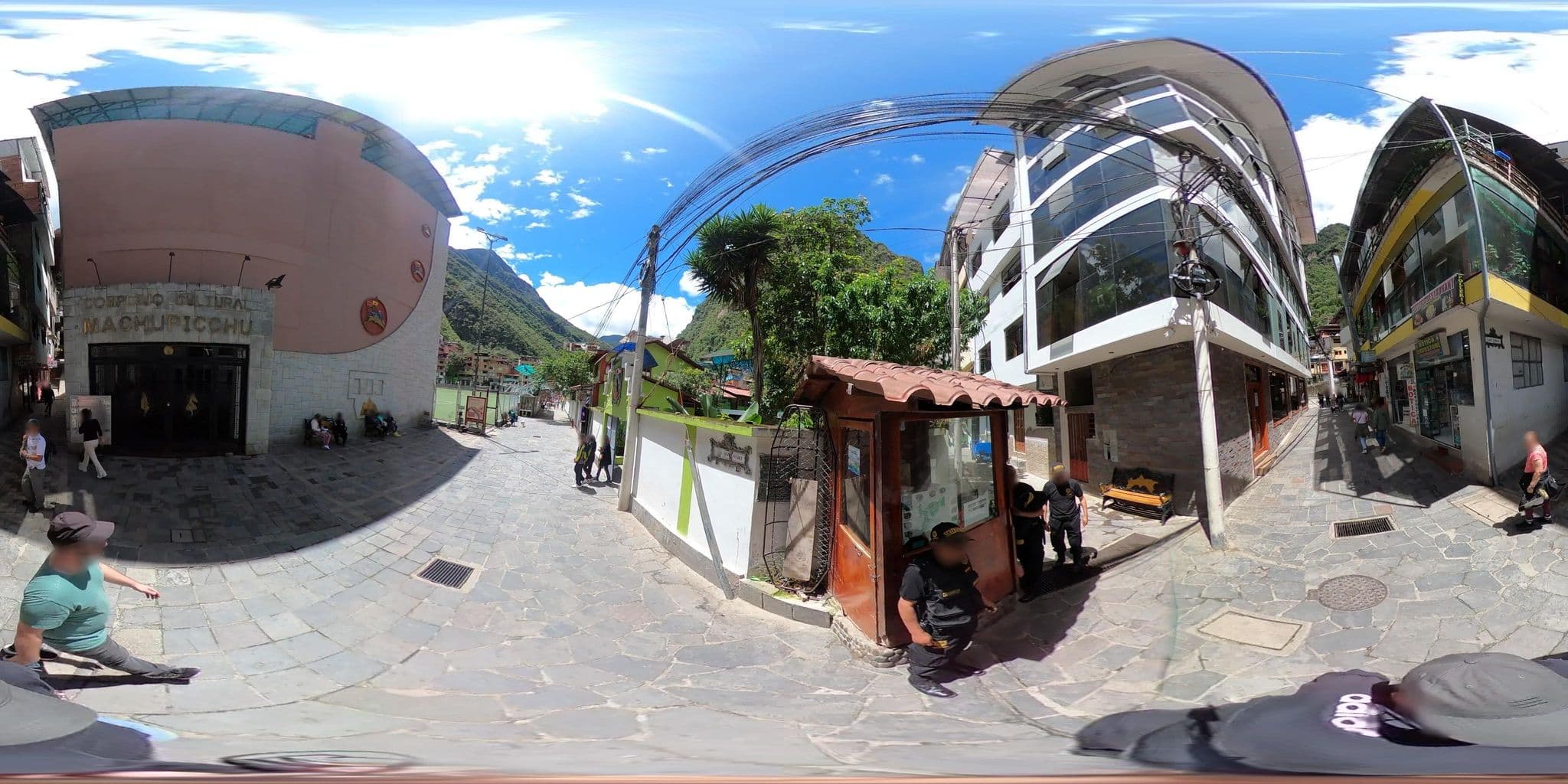Street view near Intillaqta, Machupicchu — © jaderbavaresco (CC BY-SA · Mapillary)