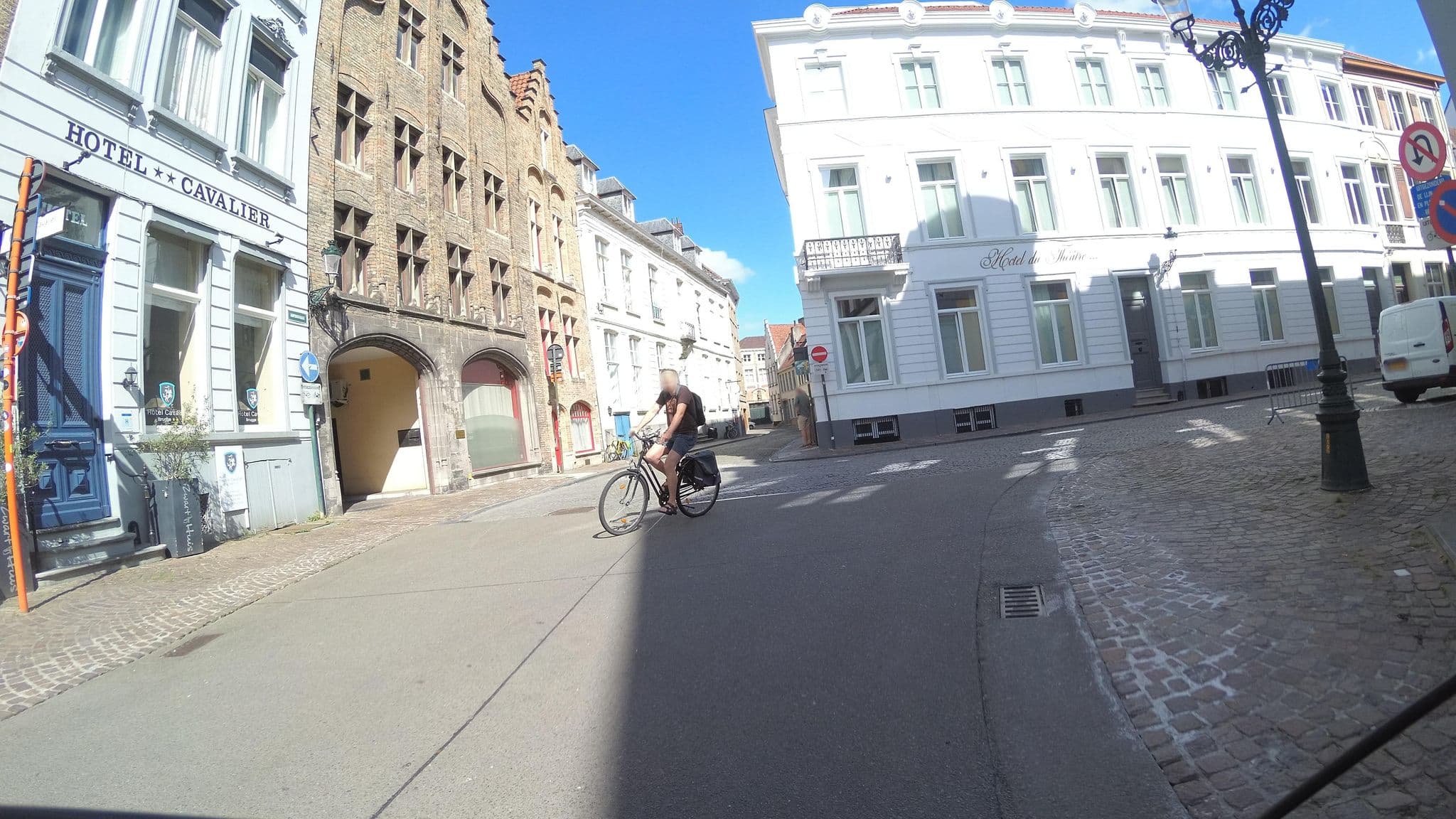 Street view near Hotel Cavalier, Brugge — © teddy73 (CC BY-SA · Mapillary)