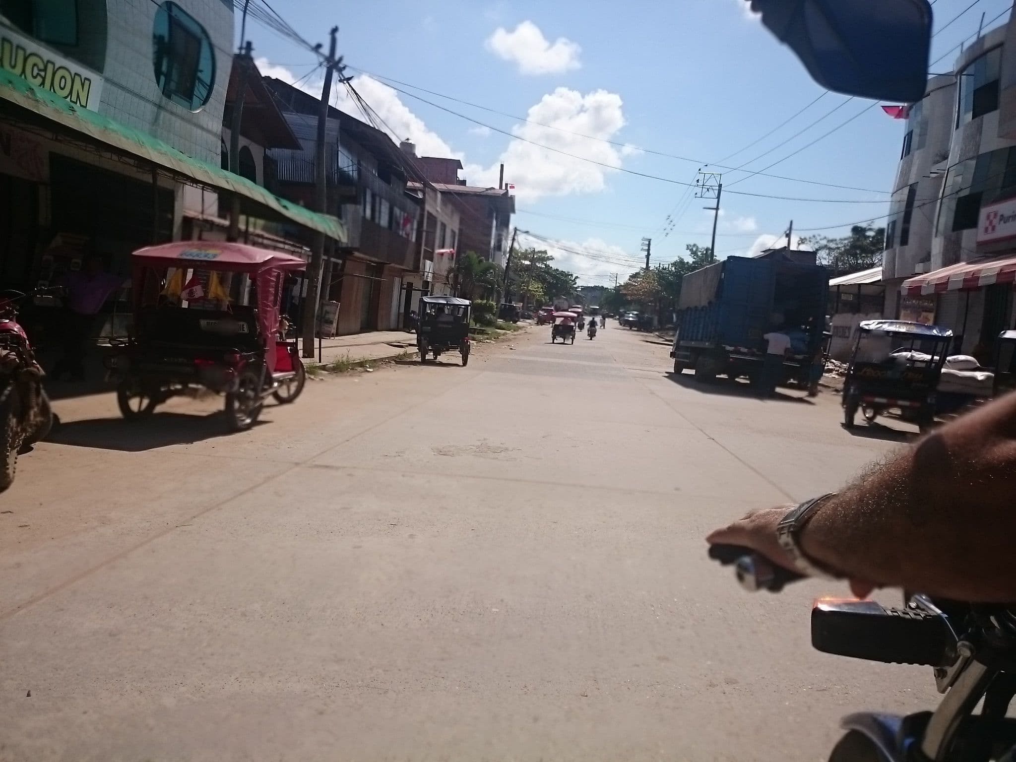 Street view near Hostal Kike's, San Fernando — © sguinetti (CC BY-SA · Mapillary)