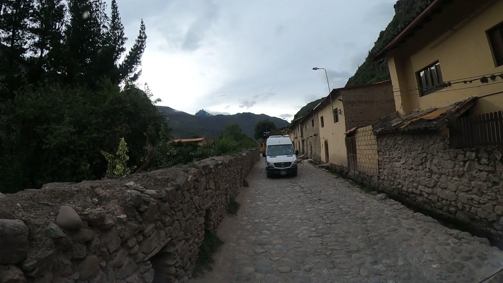 Street view near Inkawasi, Ollantaytambo — © jaderbavaresco (CC BY-SA · Mapillary)
