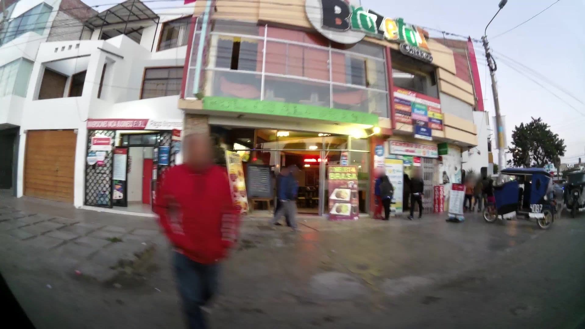 Street view near Hostal Barcelo, Chimbote — © kaartcam (CC BY-SA · Mapillary)