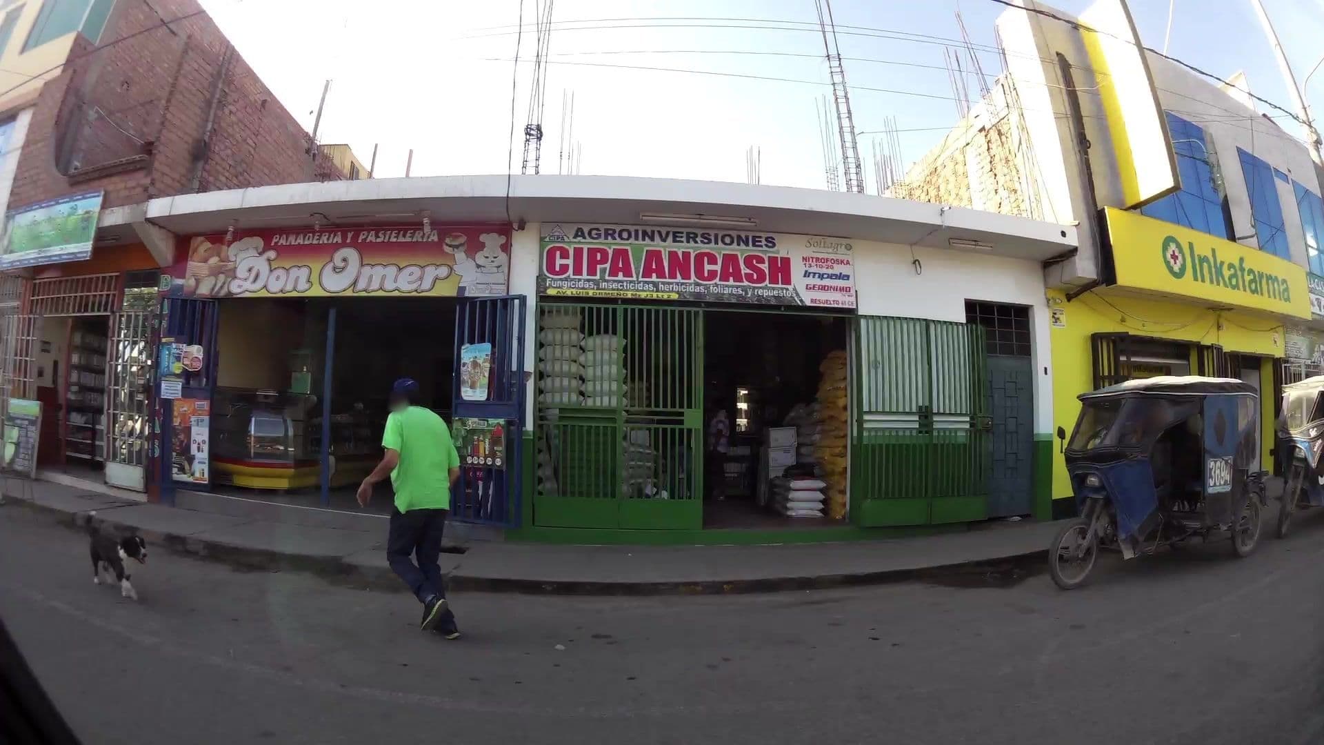 Street view near Hostal Luxus, Chimbote — © kaartcam (CC BY-SA · Mapillary)