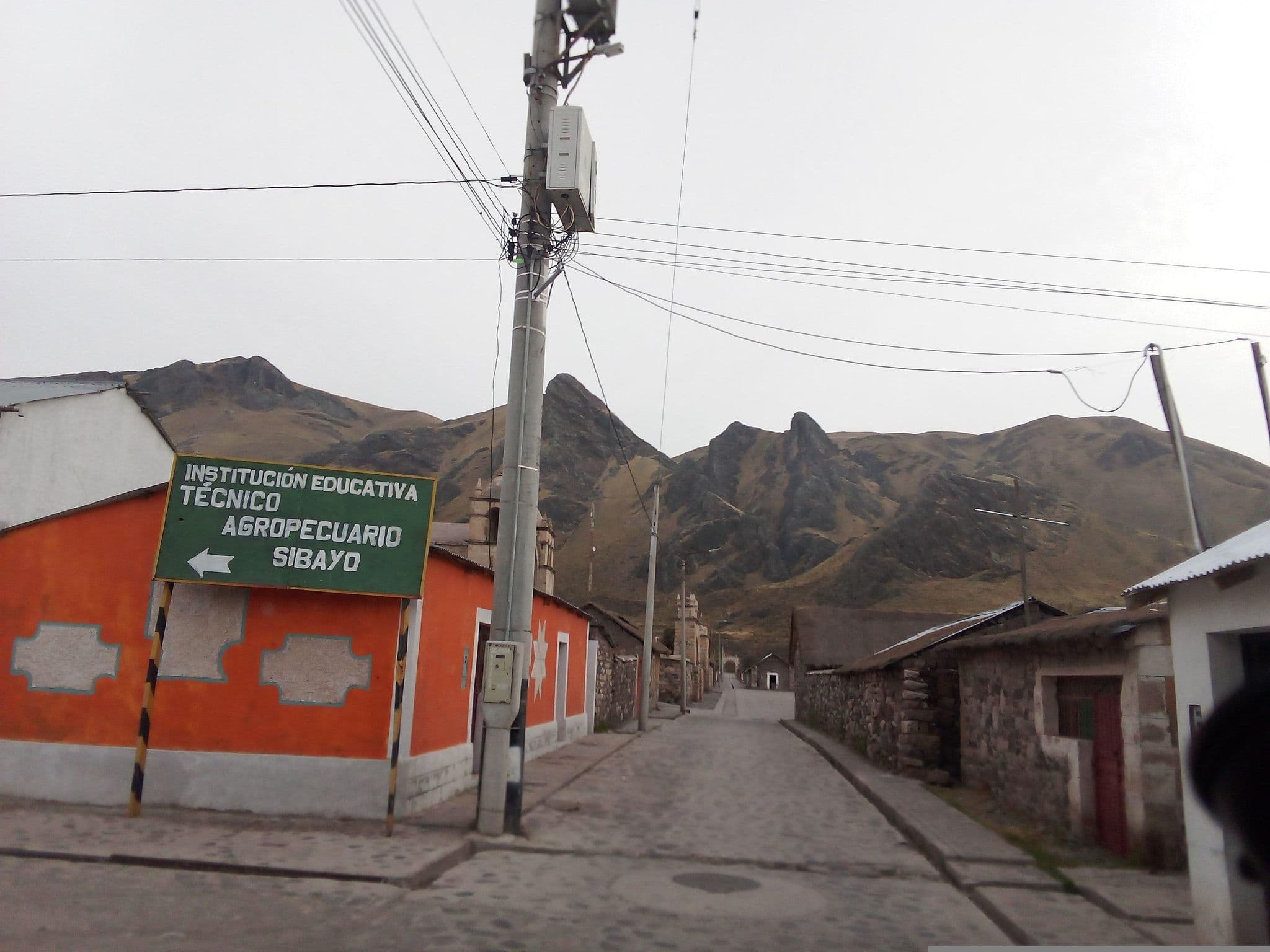 Street view near Chaska Wasi, Ccolo — © J_M_M (CC BY-SA · Mapillary)