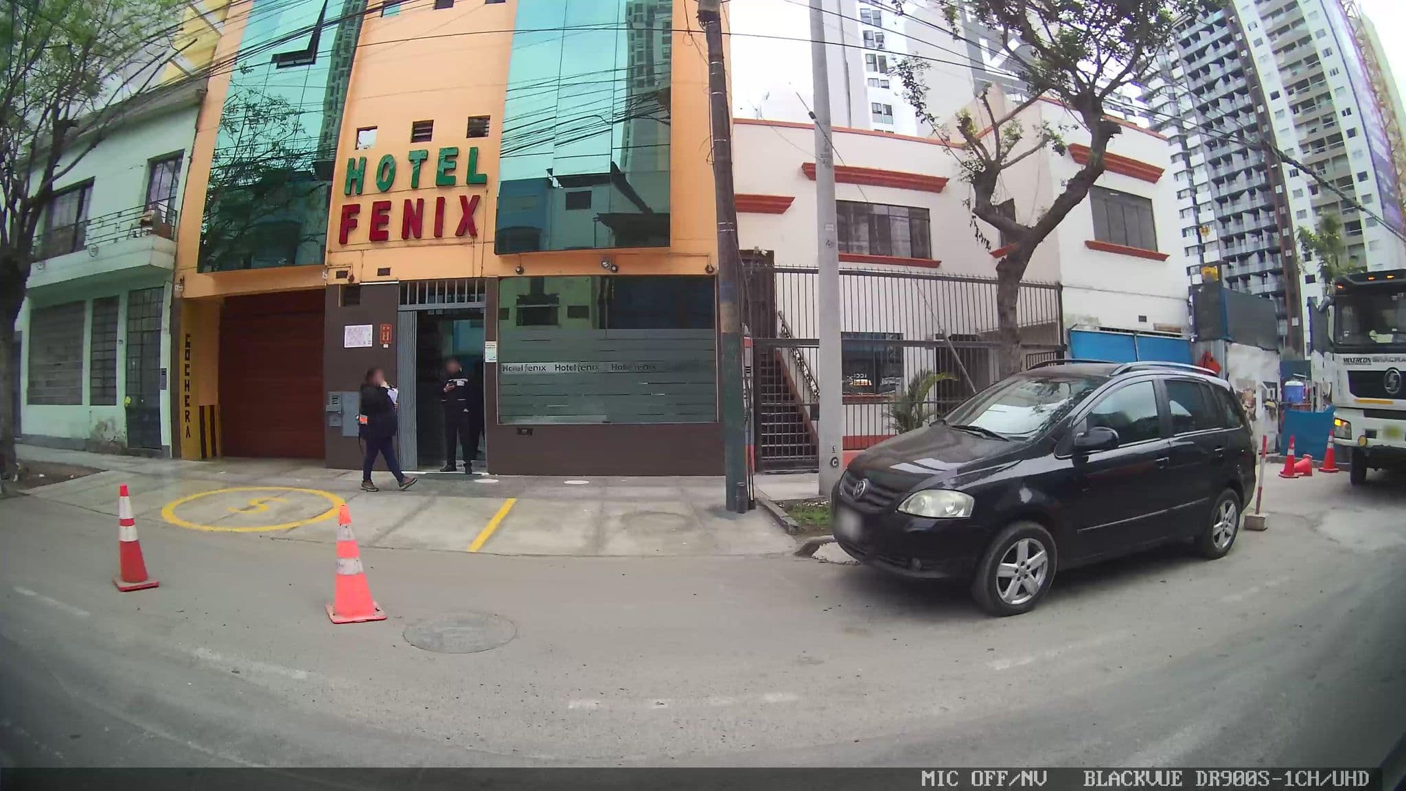 Street view near Hotel Fenix, San Isidro — © kaartcam (CC BY-SA · Mapillary)