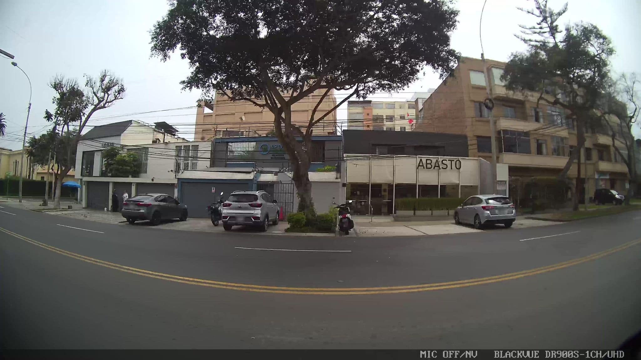 Street view near Hotel Regency, Miraflores
