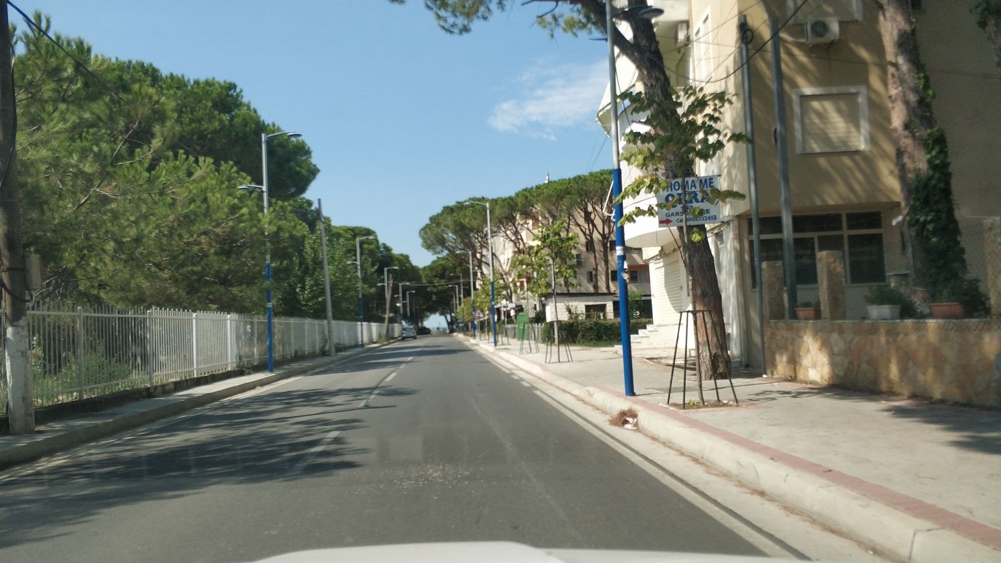 Street view near Mali i Robit, Kavajë — © freddouhelk (CC BY-SA · Mapillary)