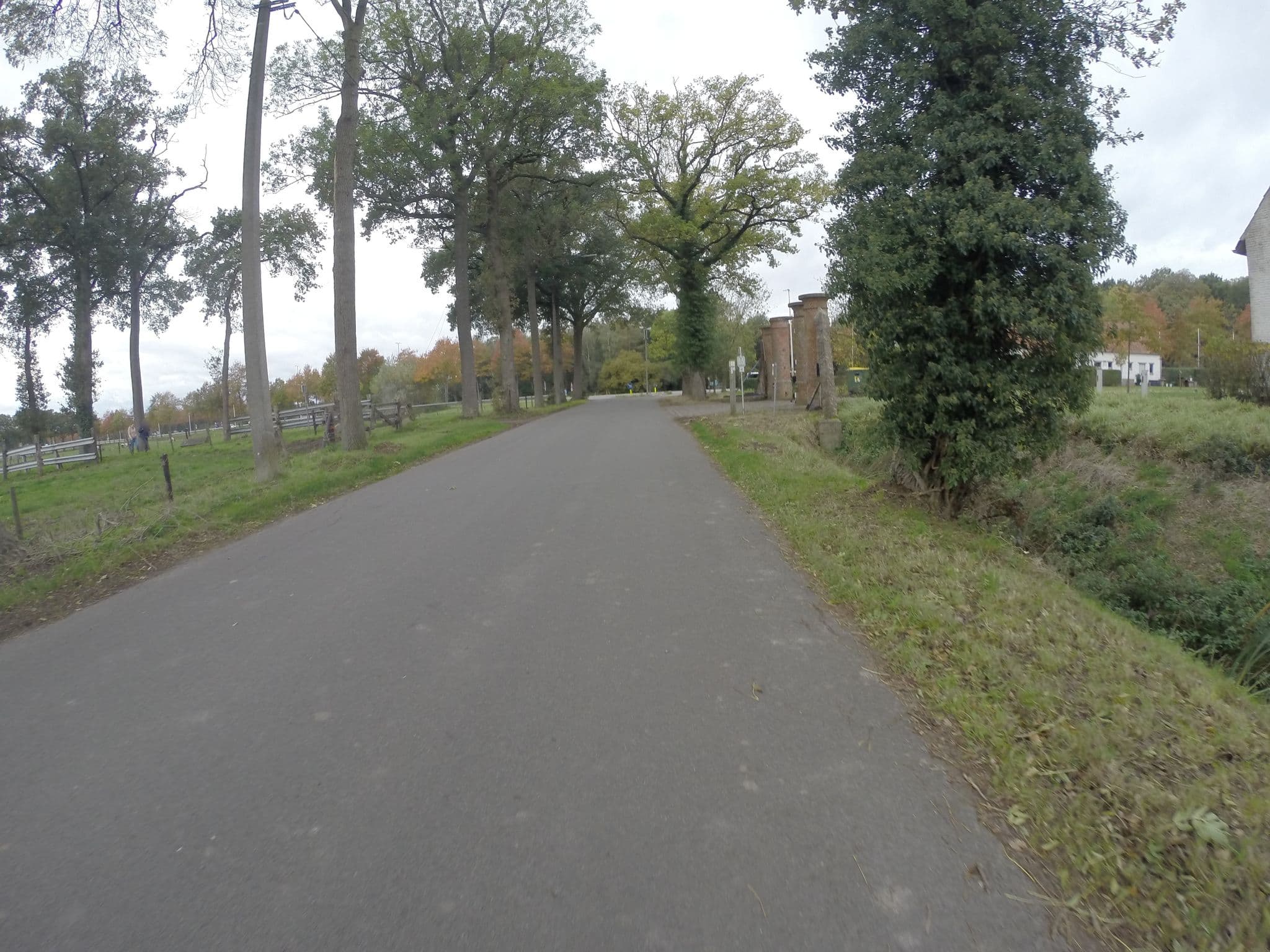 Street view near Cleythil Hotel, Maldegem — © imaginaire (CC BY-SA · Mapillary)