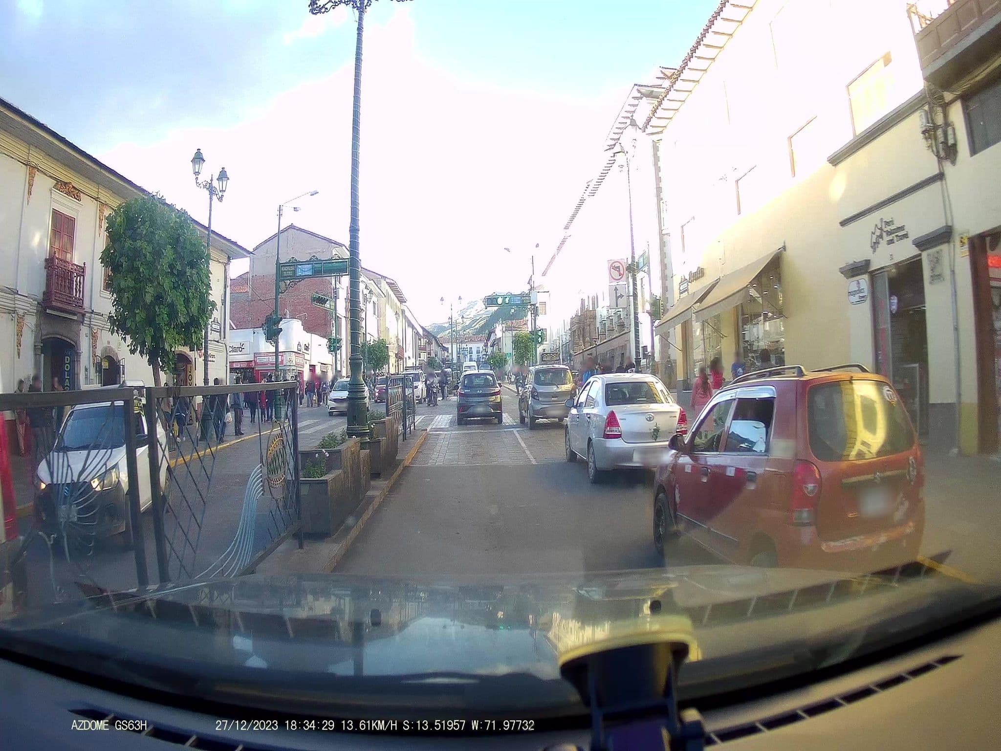 Street view near Boz Art Hotel boutique, Santiago