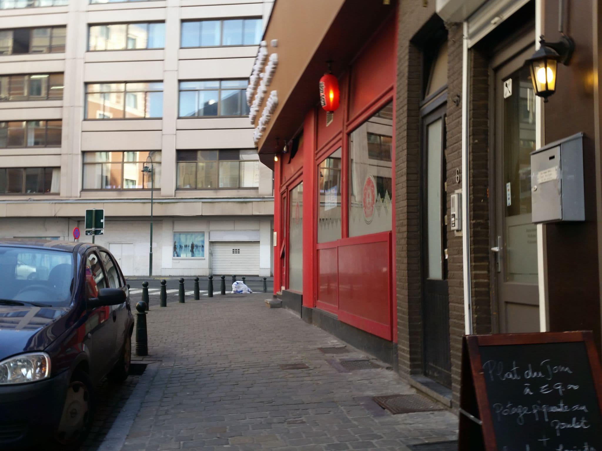 Street view near ibis Brussels City Centre, Brussels — © filipc (CC BY-SA · Mapillary)