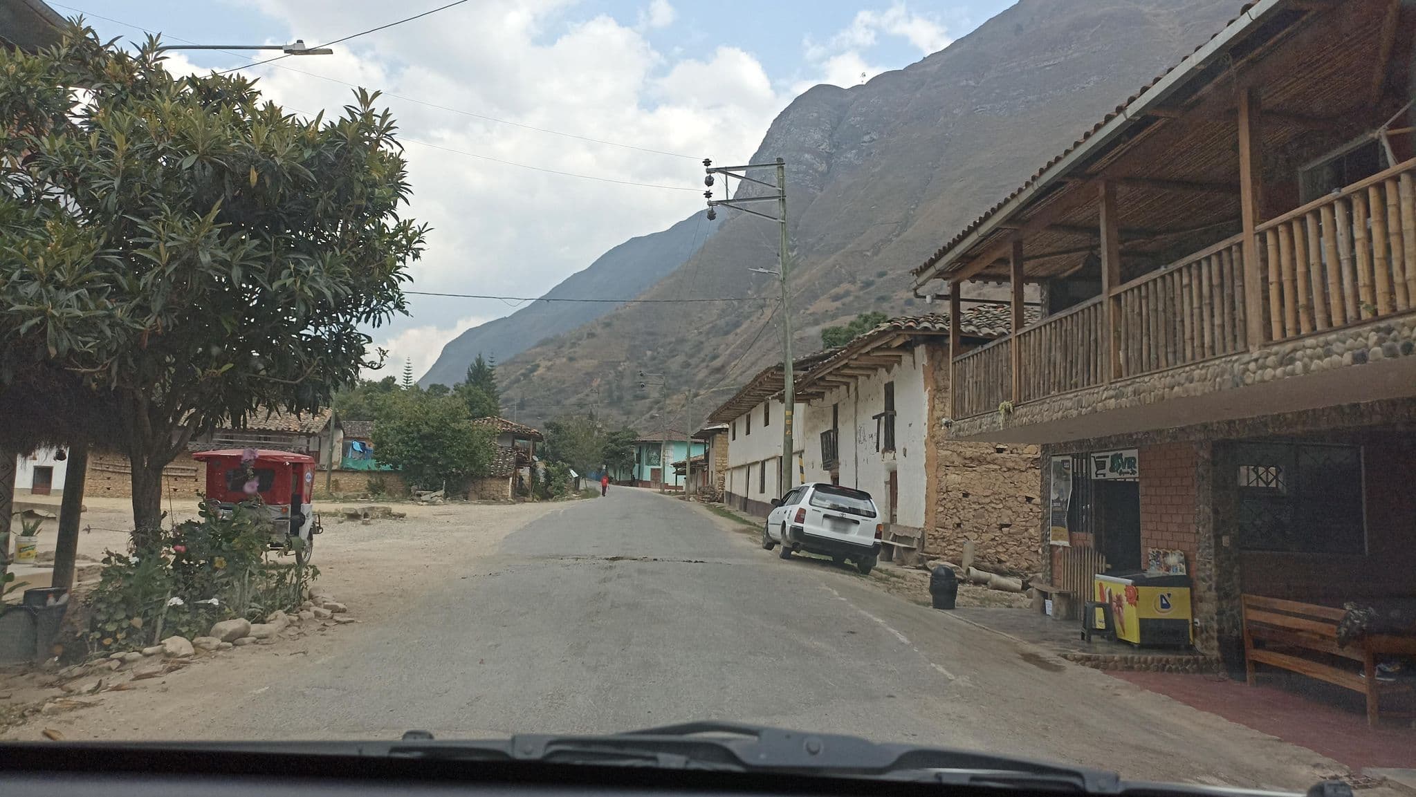 Street view near Hostal Restaurant Cholo Vigo, Chachapoyas — © roadroid (CC BY-SA · Mapillary)