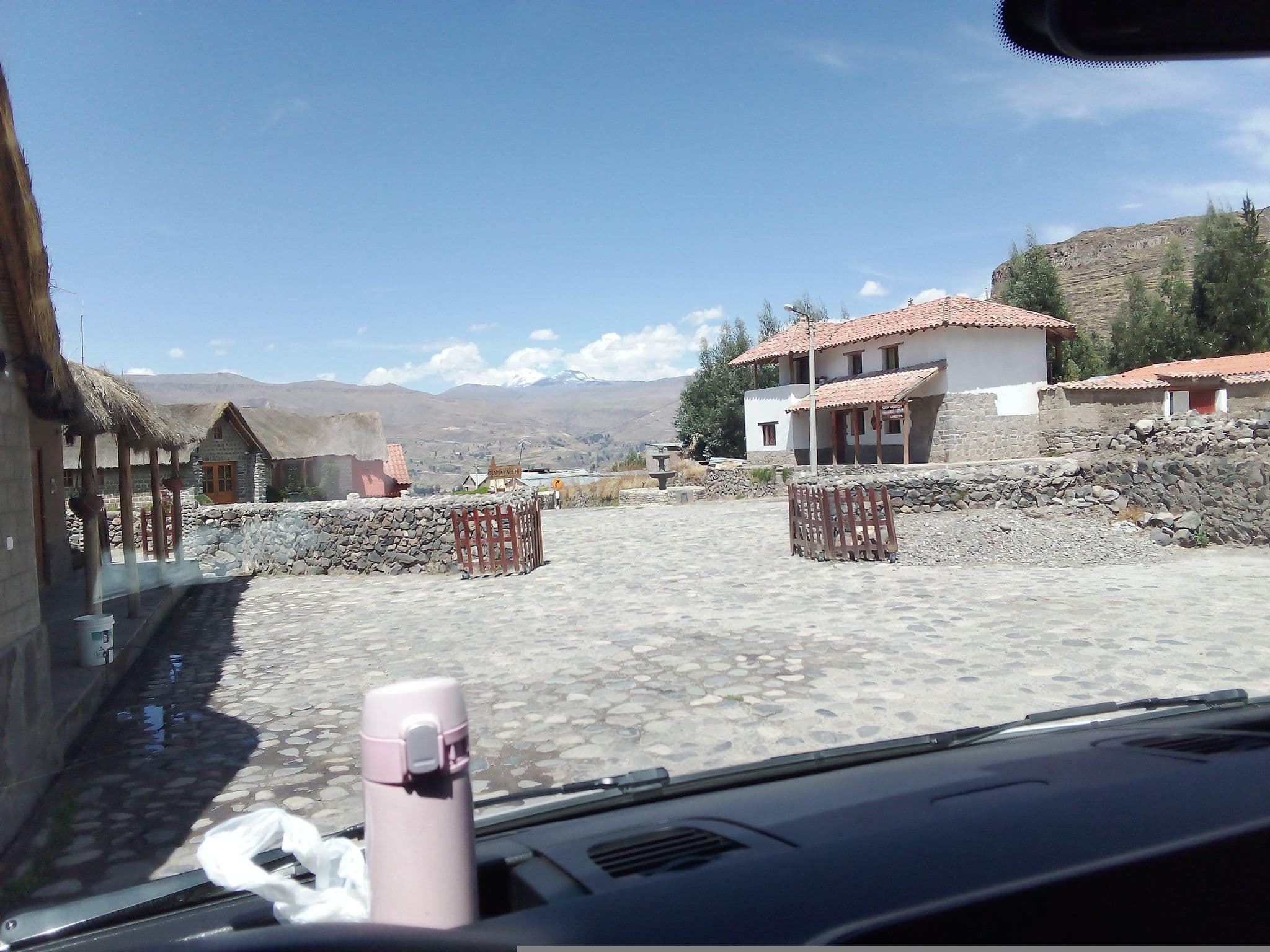 Street view near Casa las flores, Chivay — © J_M_M (CC BY-SA · Mapillary)