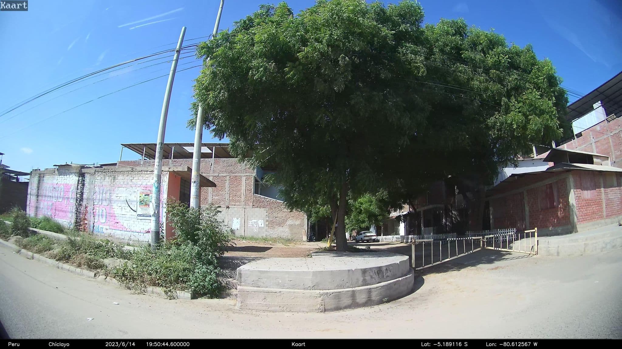 Street view near Hospedaje El Eden, Piura — © kaart_2 (CC BY-SA · Mapillary)
