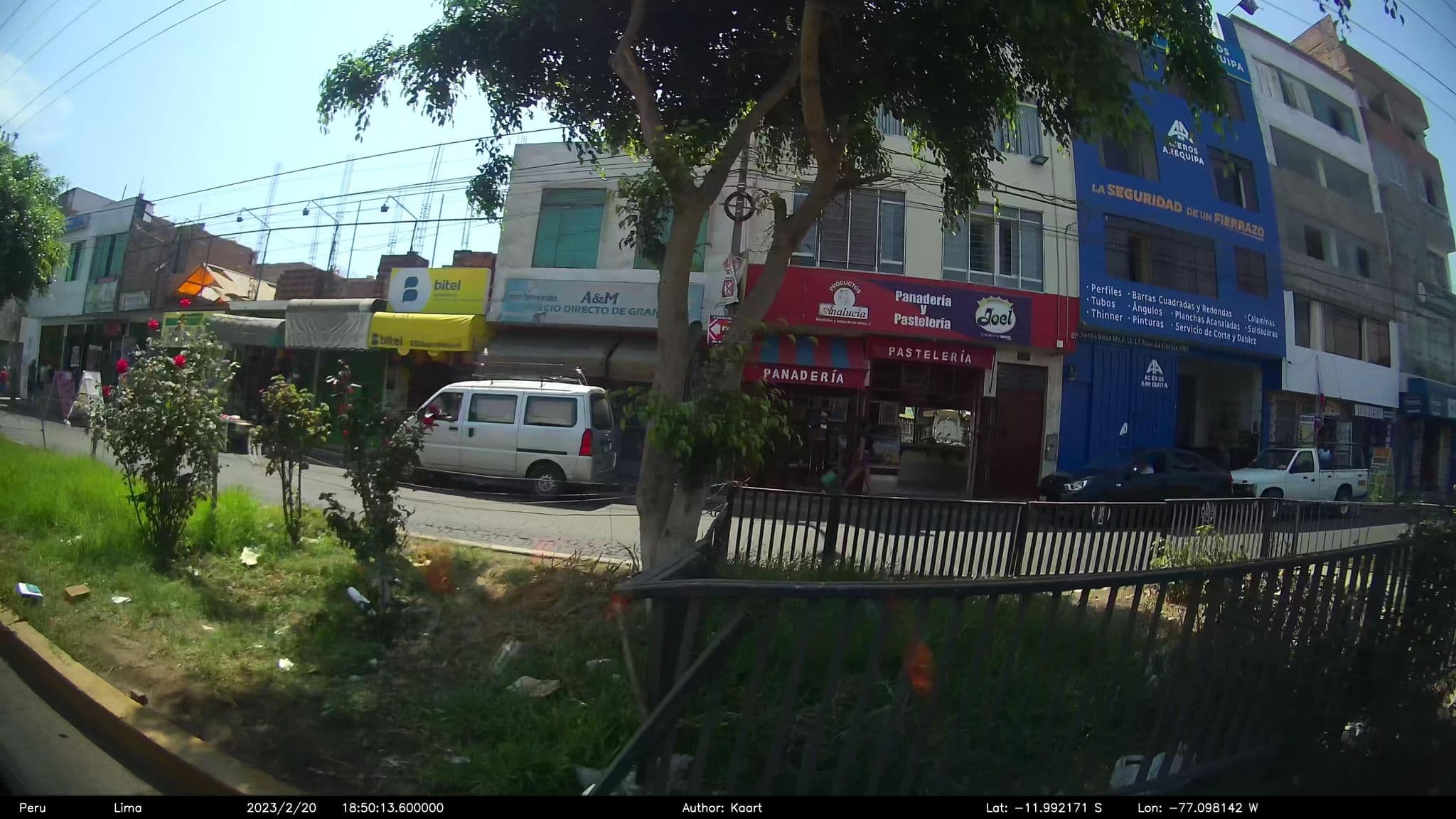Street view near La Florida, Independencia — © kaart_2 (CC BY-SA · Mapillary)