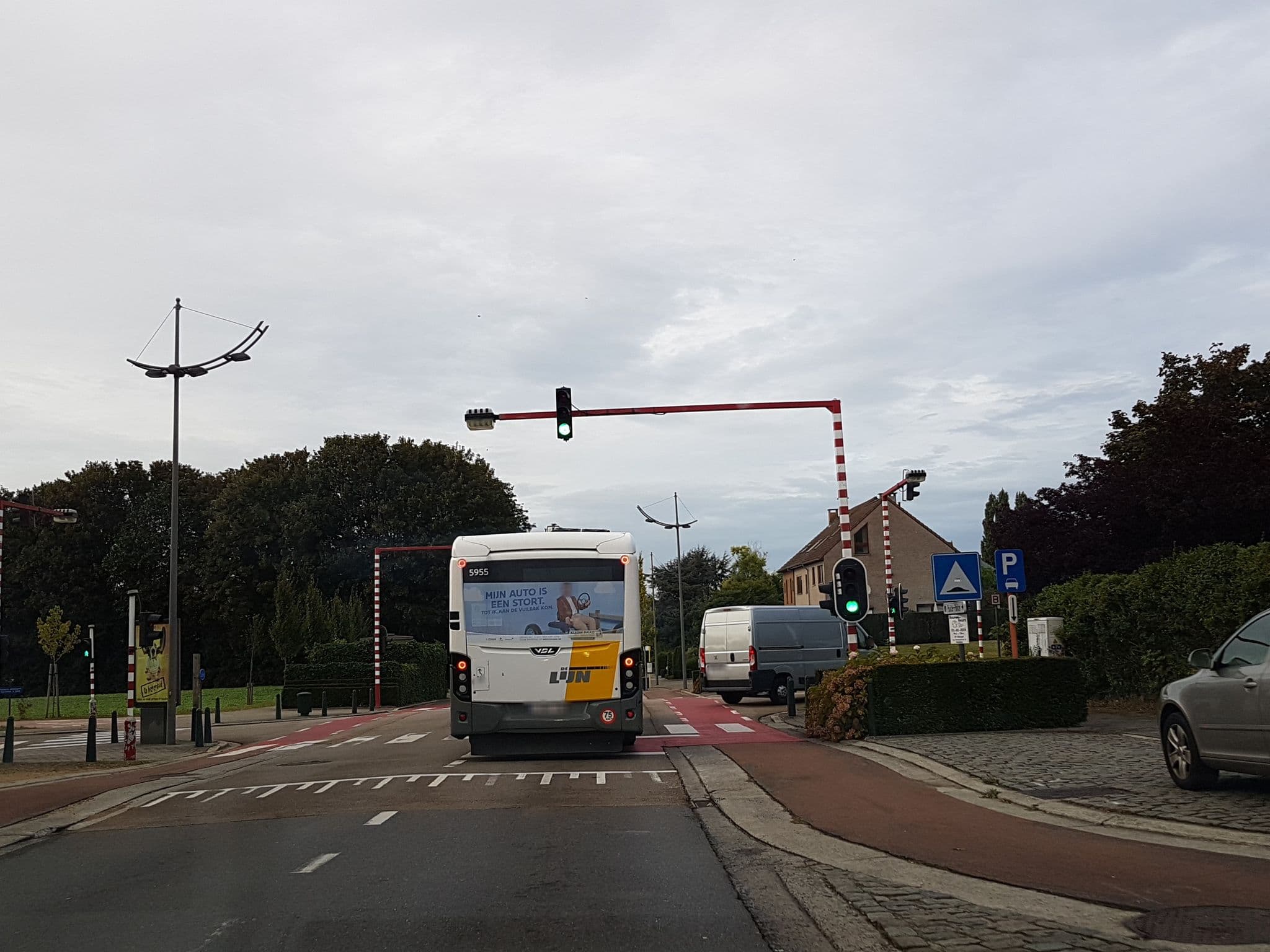 Street view near Huisje Ten Veldeke, Kraainem — © filipc (CC BY-SA · Mapillary)