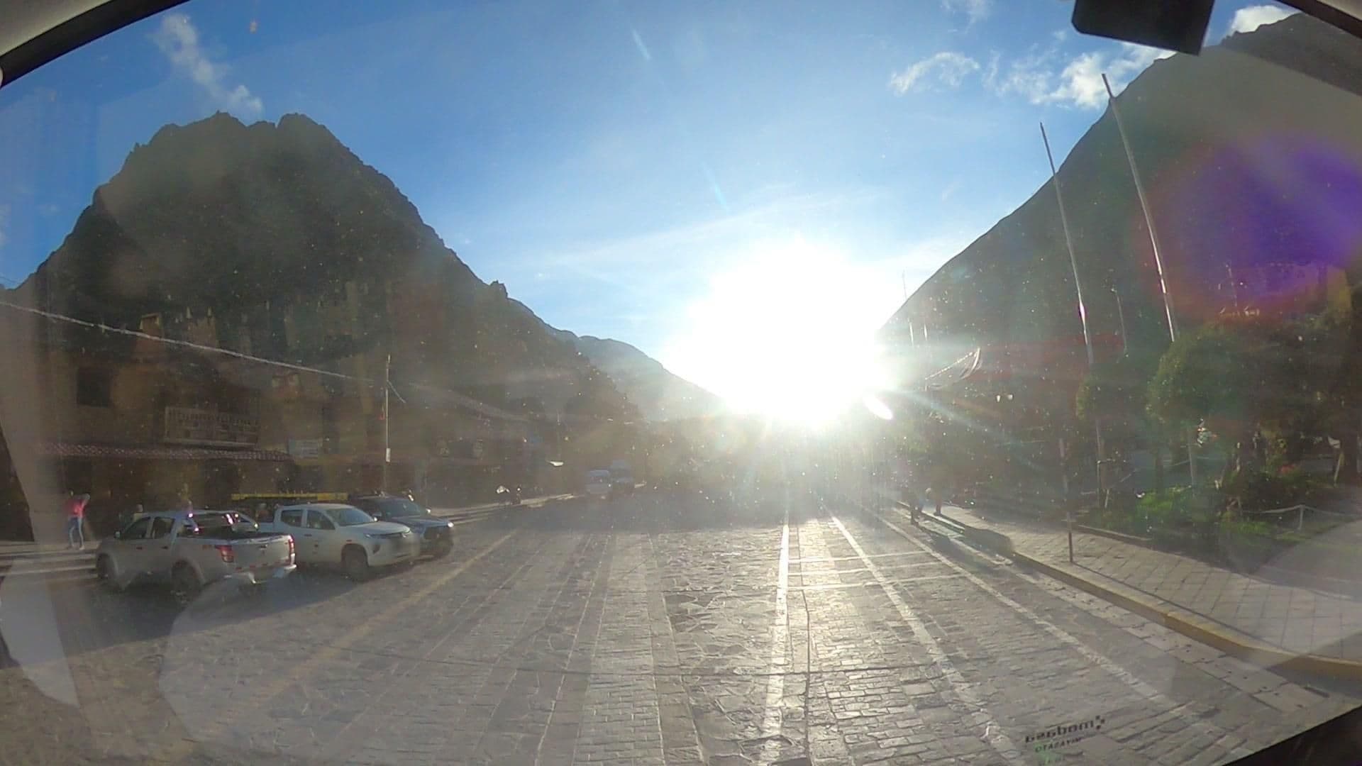 Street view near Hostal’s Max Plaza, Ollantaytambo — © jaderbavaresco (CC BY-SA · Mapillary)