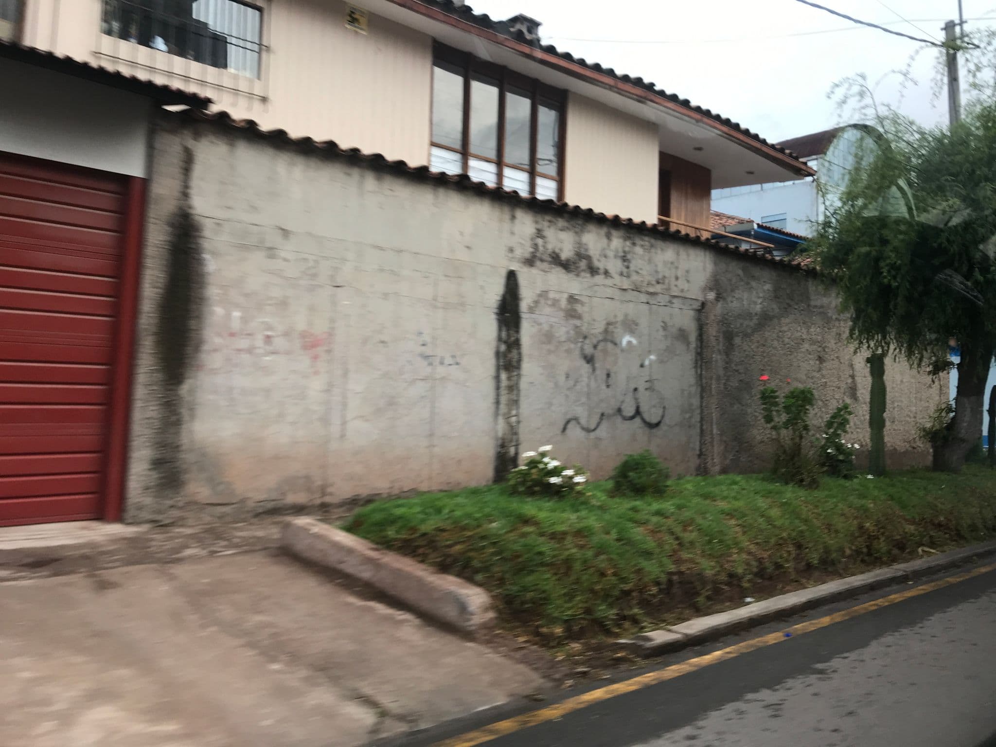 Street view near Casa de Tiago y Salva, Cusco — © miguel_andrade (CC BY-SA · Mapillary)