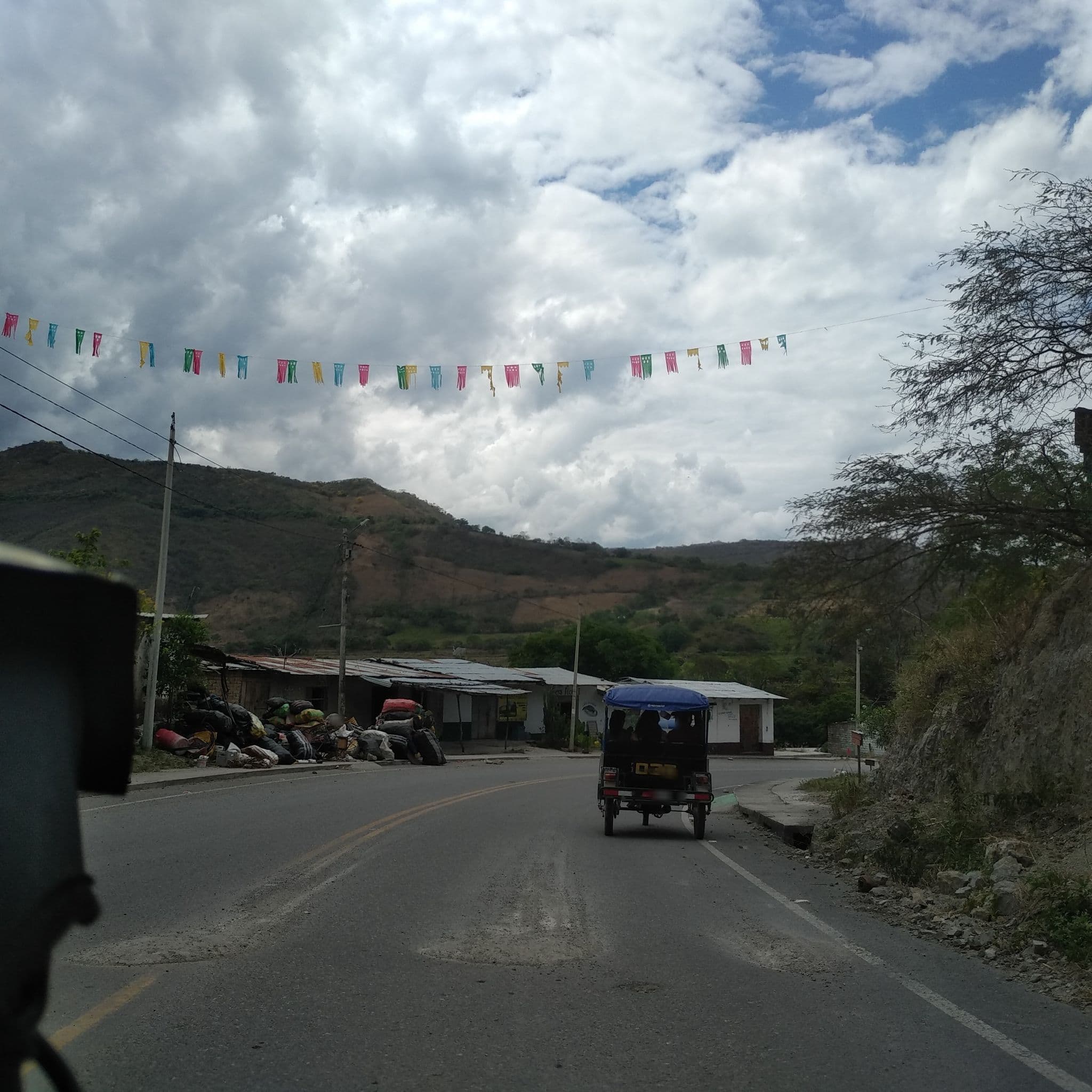 Street view near Flores, San Ignacio — © nomadmapper (CC BY-SA · Mapillary)