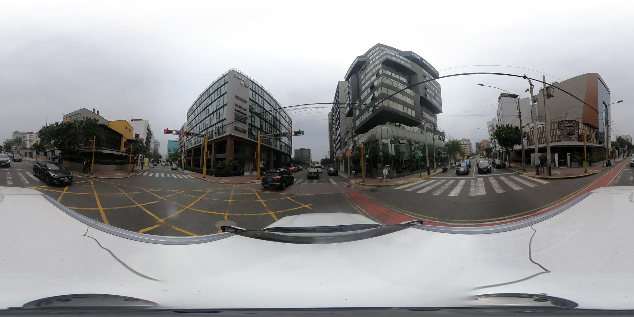 Street view near Hotel bruce sauna, Miraflores
