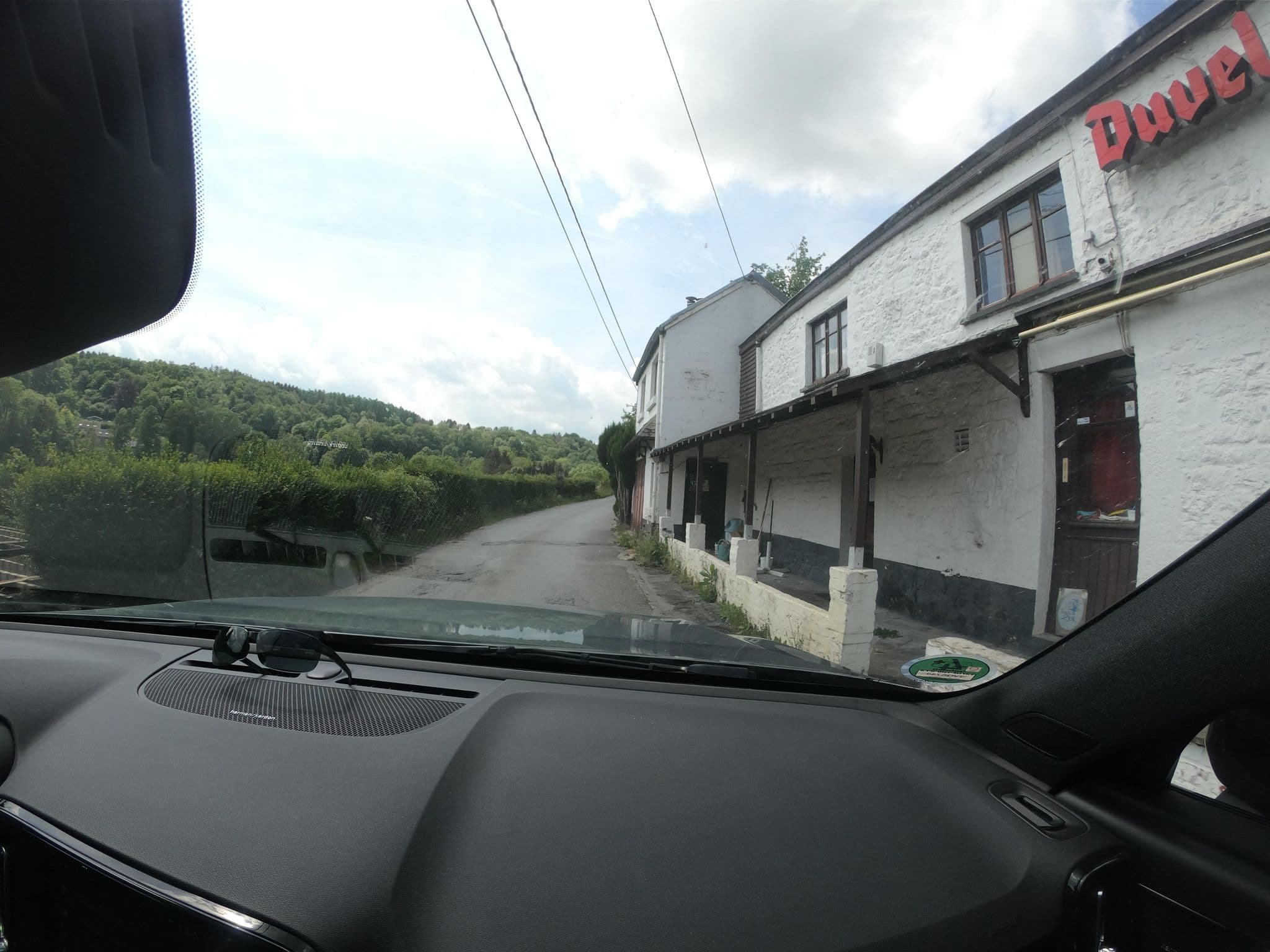 Street view near Au Vieux Logis, Bomal — © vinisa (CC BY-SA · Mapillary)