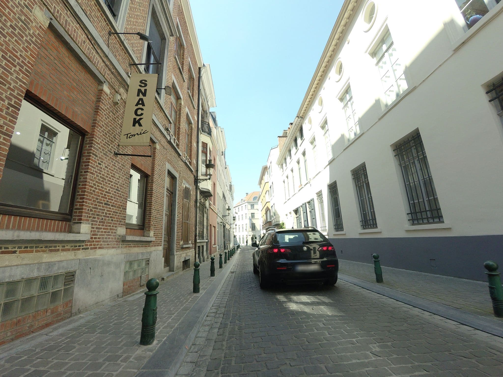 Street view near La Vieille Lanterne, Brussels — © filipc (CC BY-SA · Mapillary)