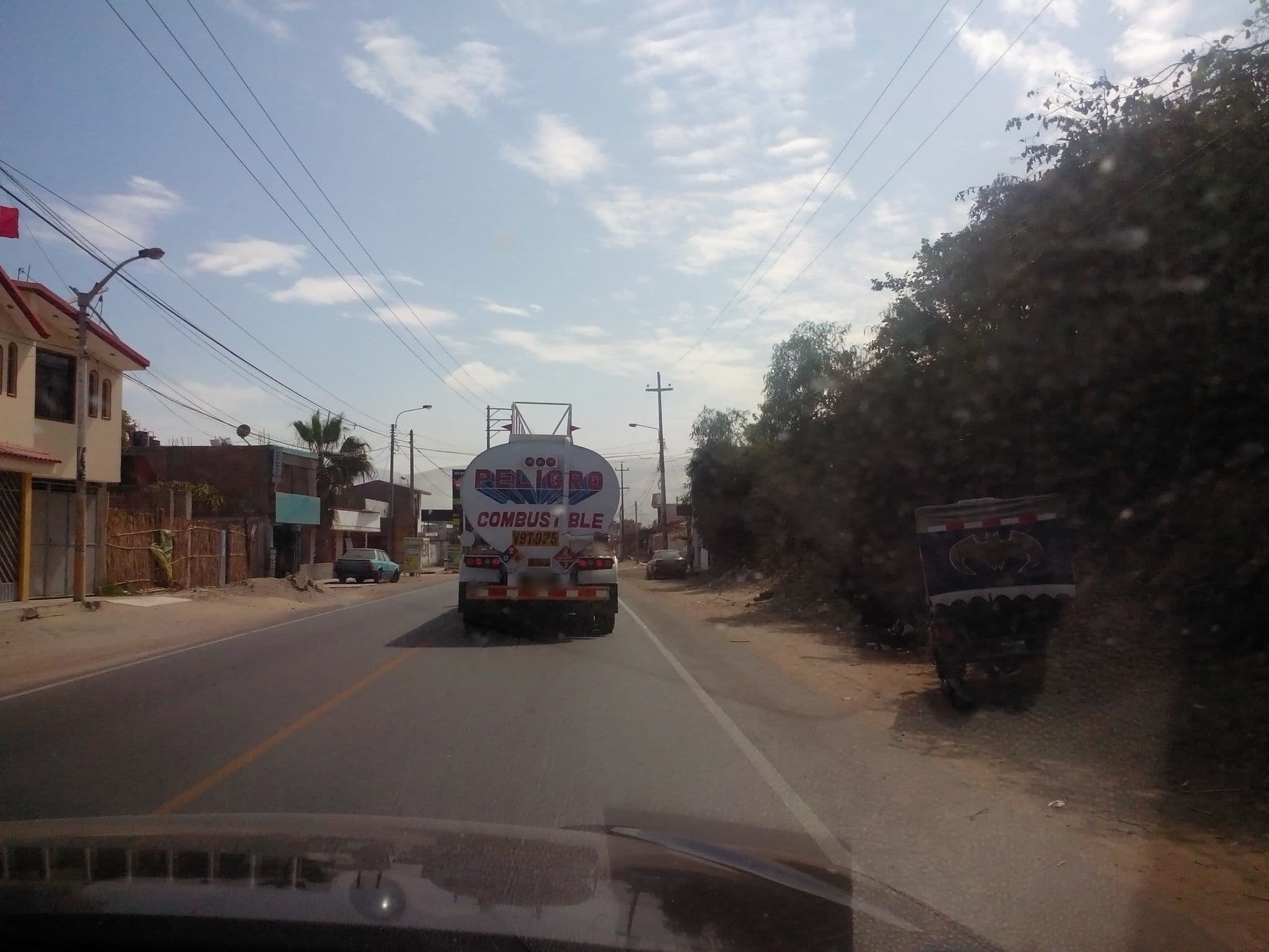 Street view near Huarangal, Camaná — © derfred (CC BY-SA · Mapillary)